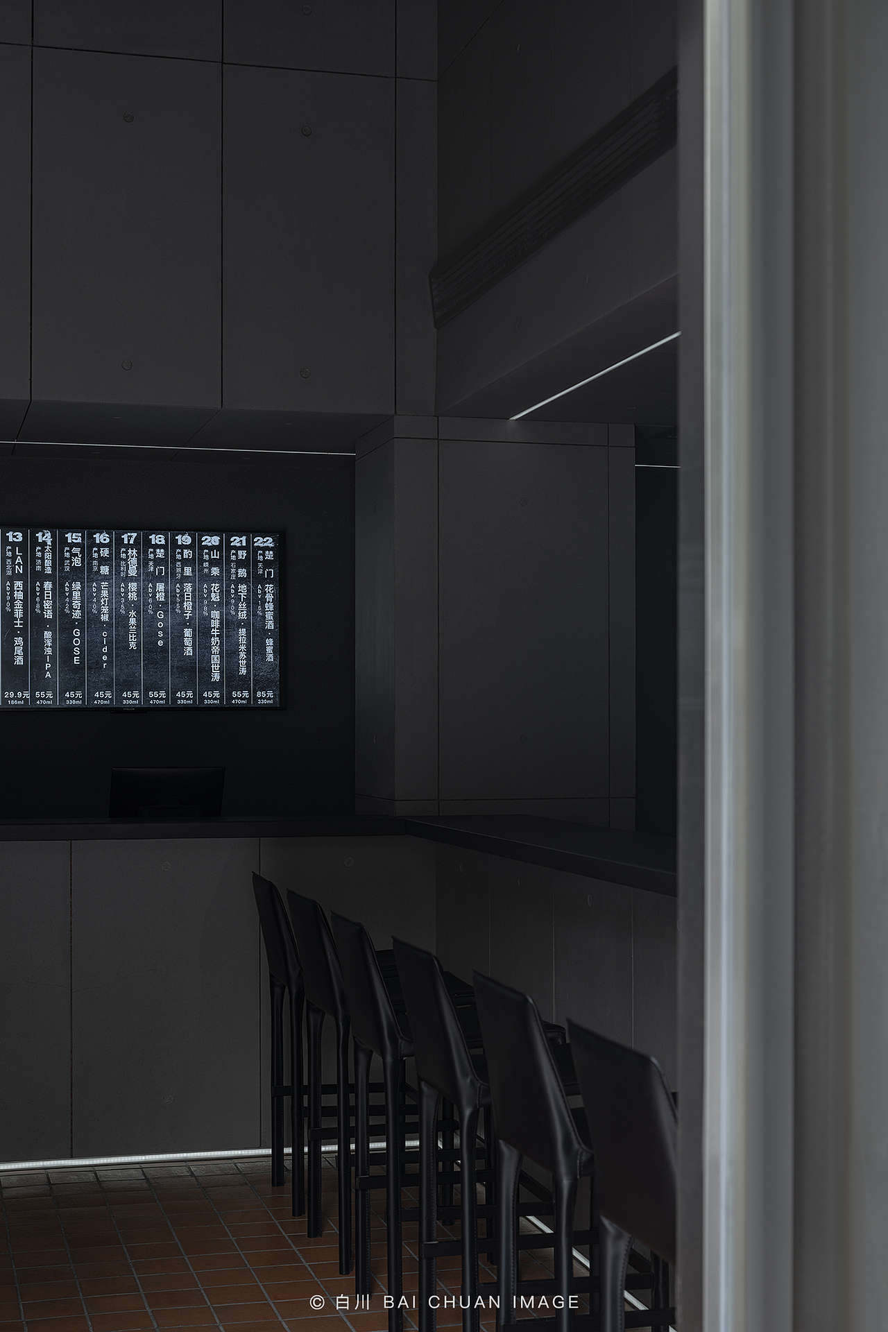 空间摄影：武汉 LanPub精酿酒吧（图ZMzQ0ODUyMDY0） - 环境/建筑摄影 - 站酷设计师白川建筑空间摄影原创素材 - 站酷ZCOOL