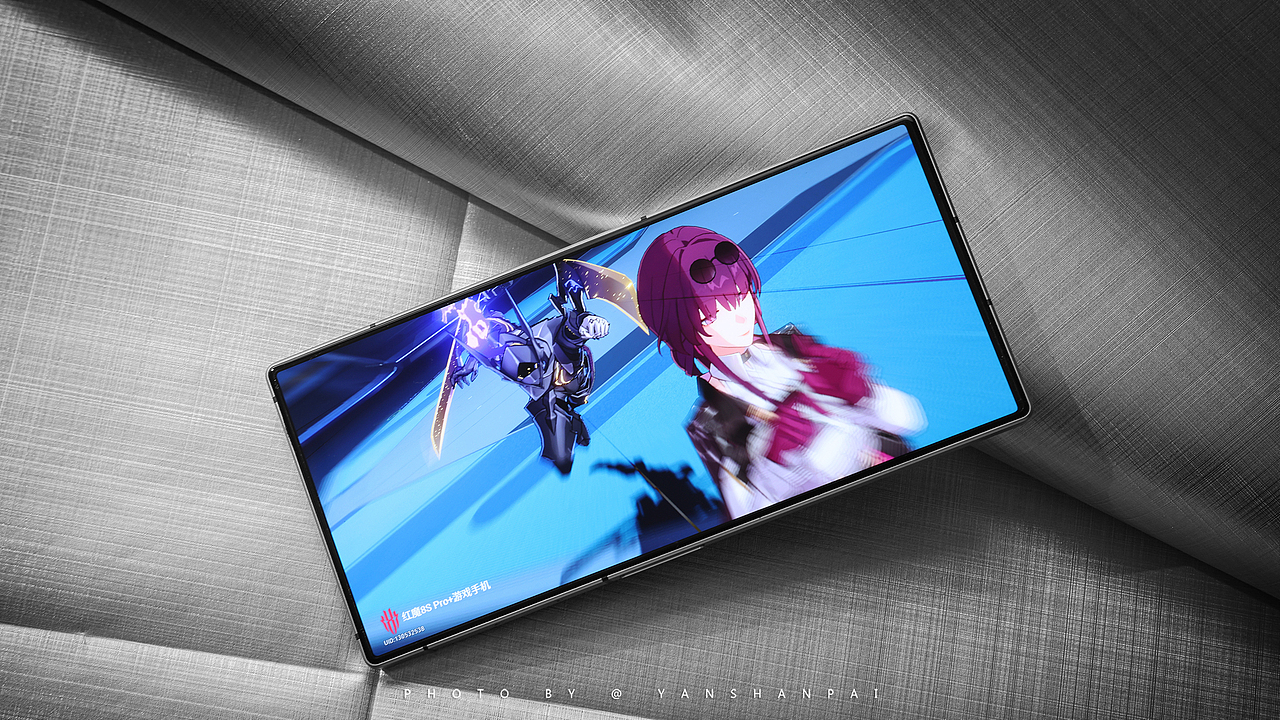 红魔8S Pro冰封银翼