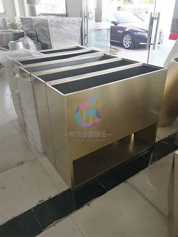 园林景观不锈钢花箱花盆厂家定制