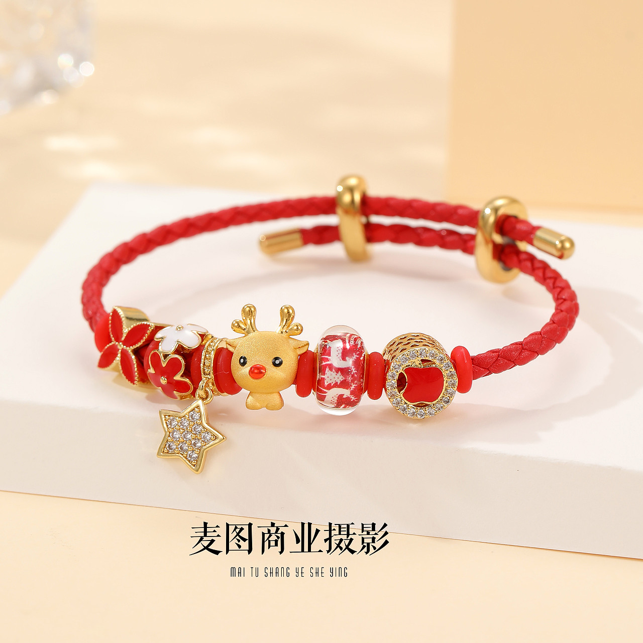 产品摄影 小众饰品手链静物暖系平铺拍摄作品展（图ZMzM0OTgyNTAw） - 产品摄影 - 站酷设计师义乌麦图摄影官网原创素材 - 站酷ZCOOL