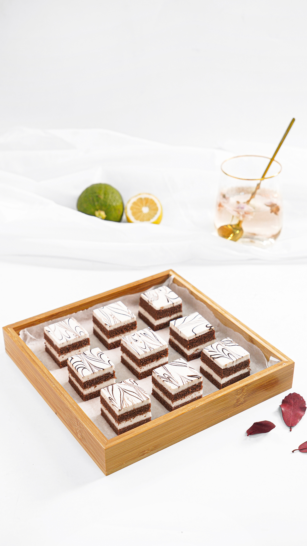 五月份的片子/爱你的人有着西点一样的甜