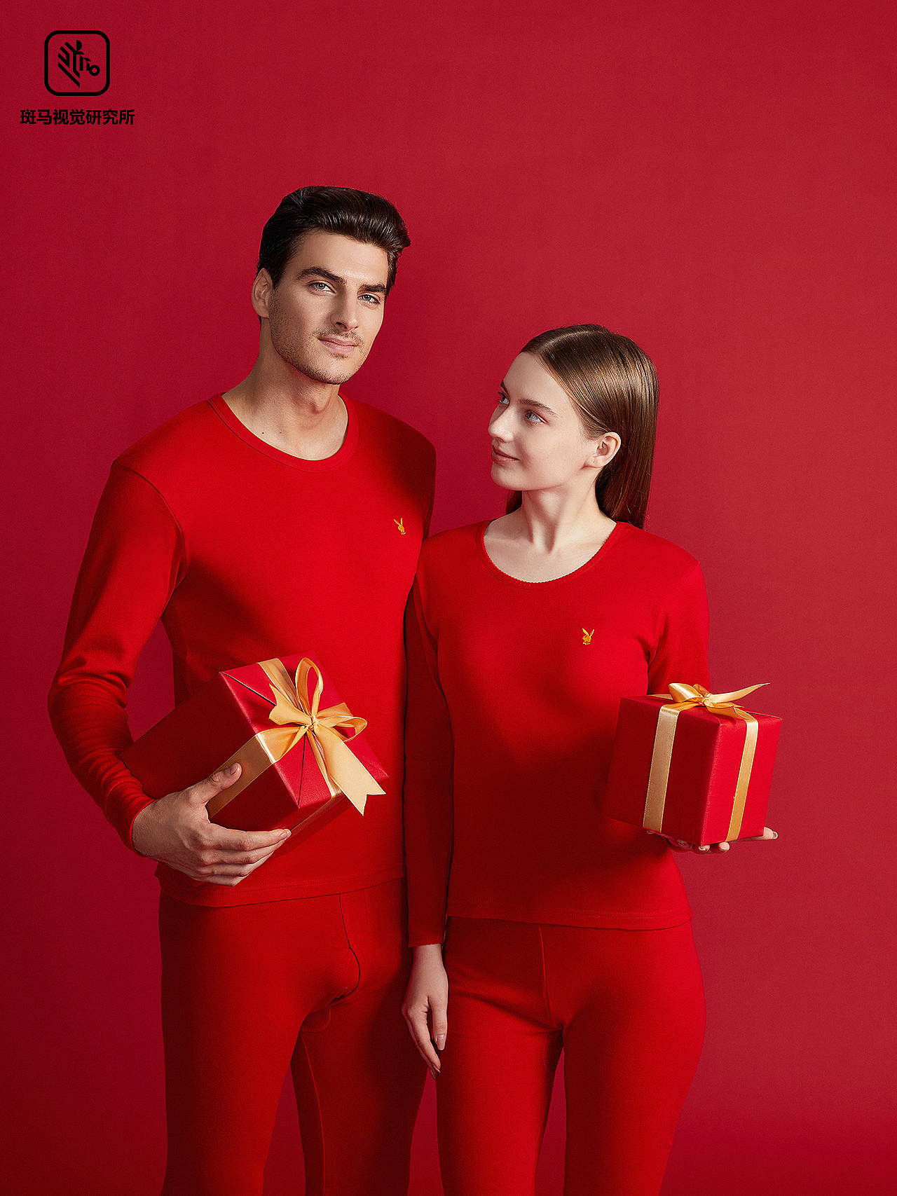 商业摄影 | 大红保暖内衣创意拍摄（图ZMzQ2MTU1MjE2） - 人像摄影 - 站酷设计师上中下摄影斑马原创素材 - 站酷ZCOOL