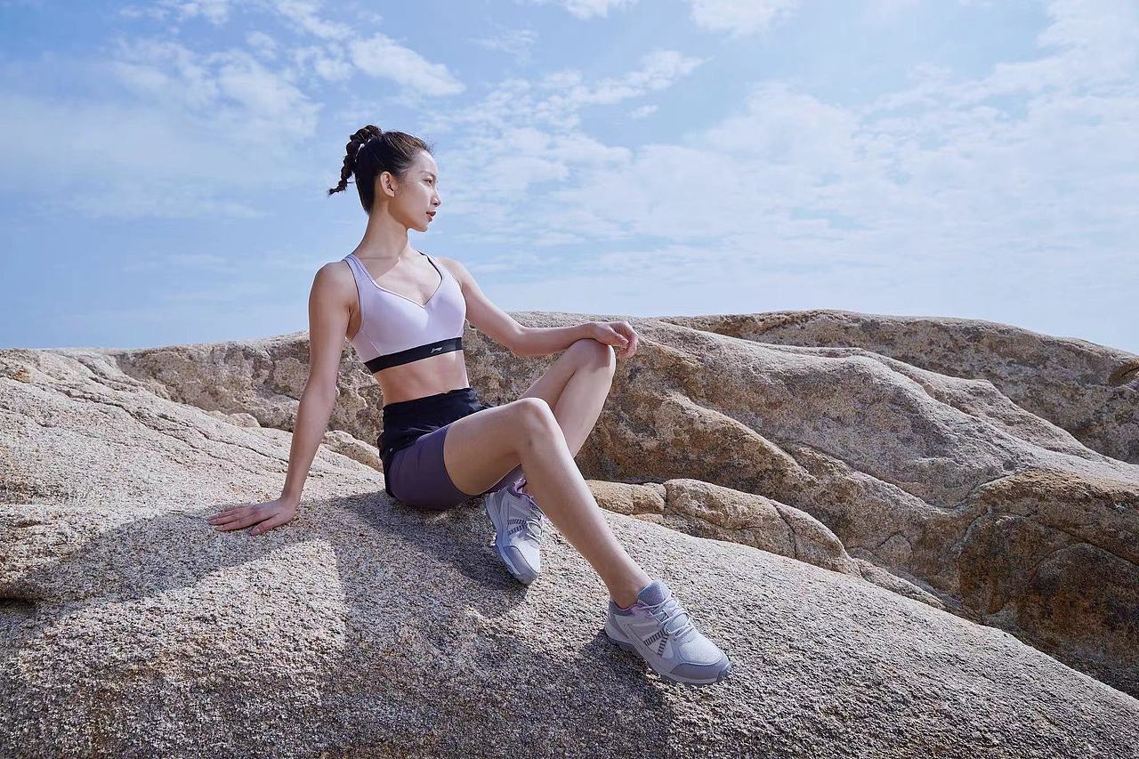 运动女明星模特