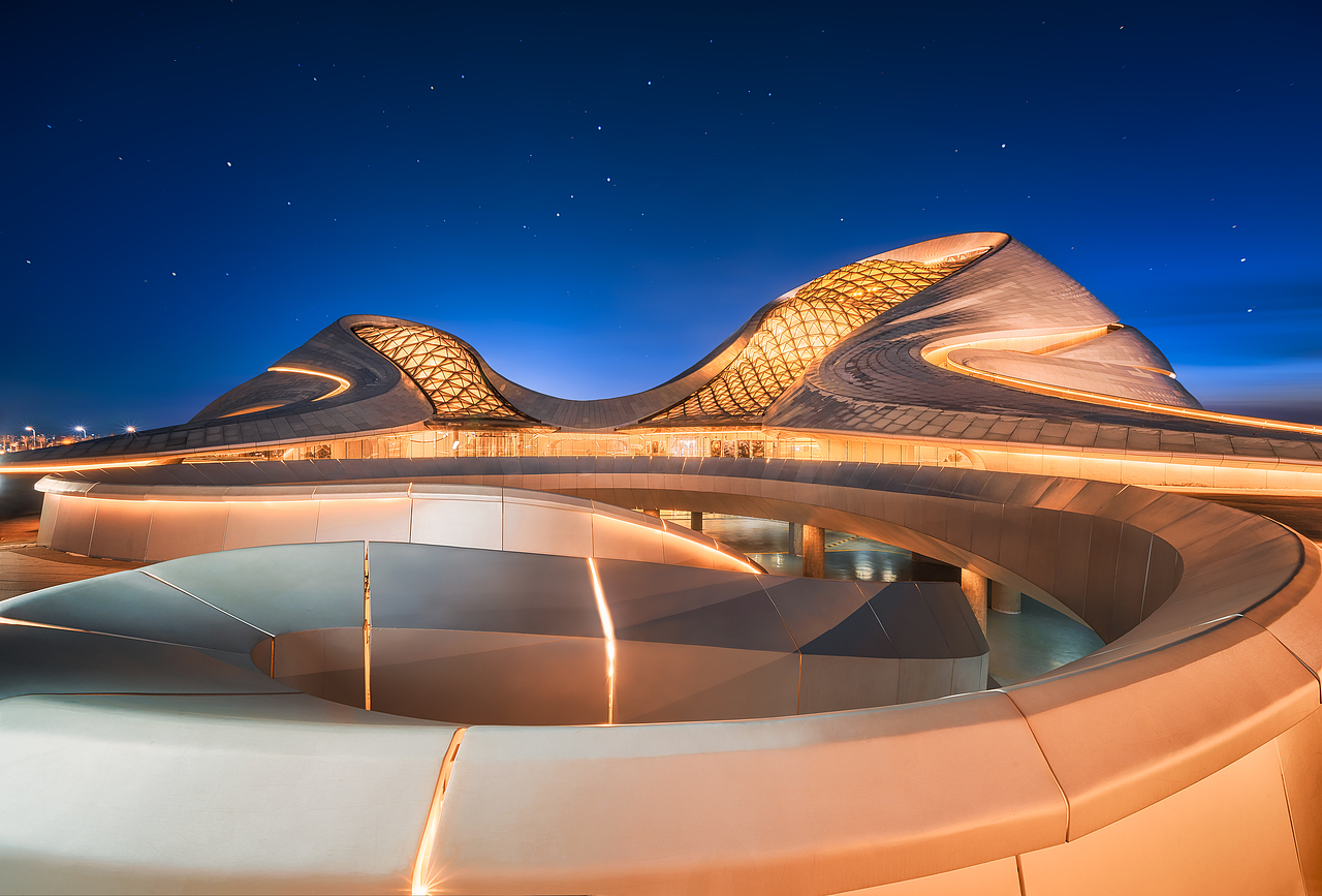 哈尔滨大剧院的夜晚