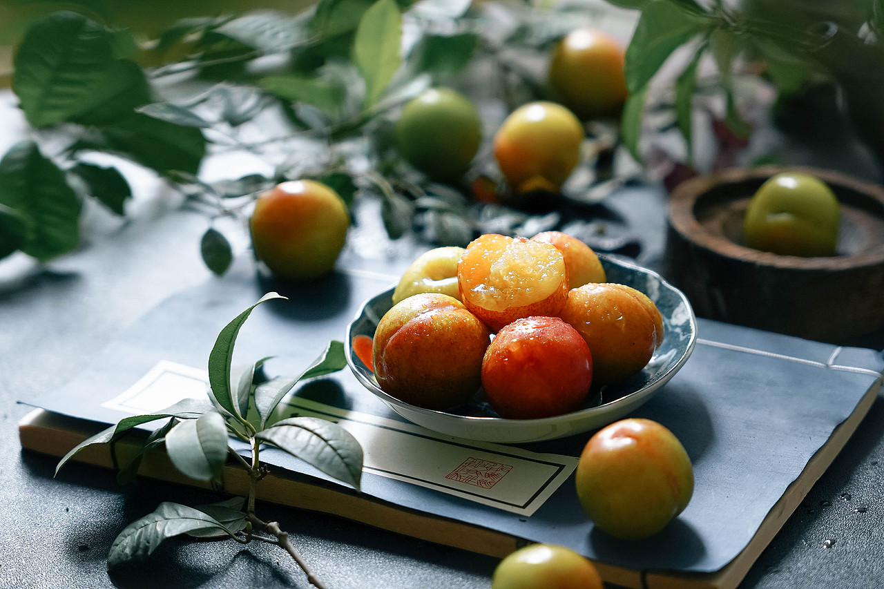 小邀难逾.色润房陵缥