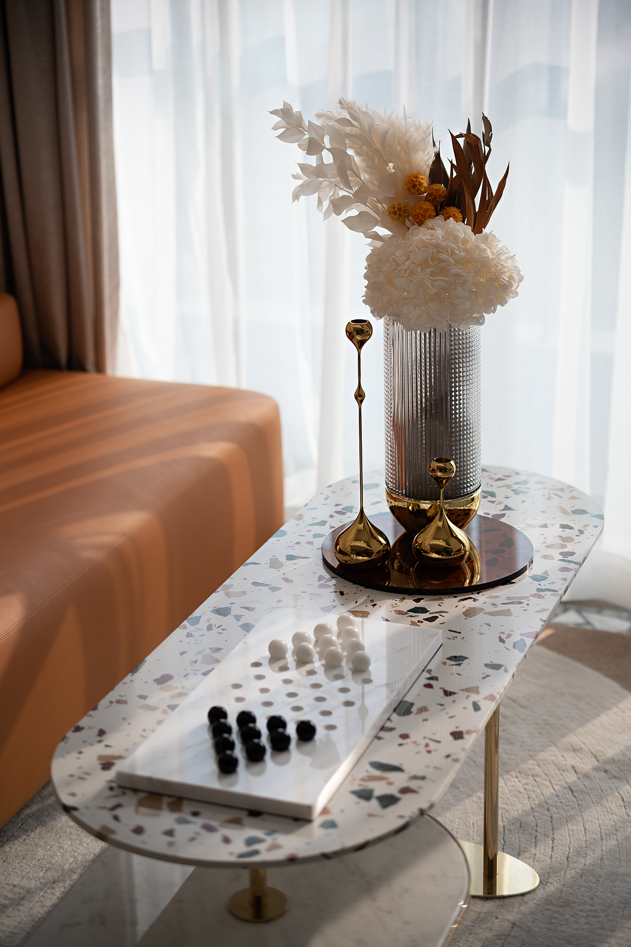 深圳意巢设计:时尚都市女性的LOFT,一起来组局作乐吧