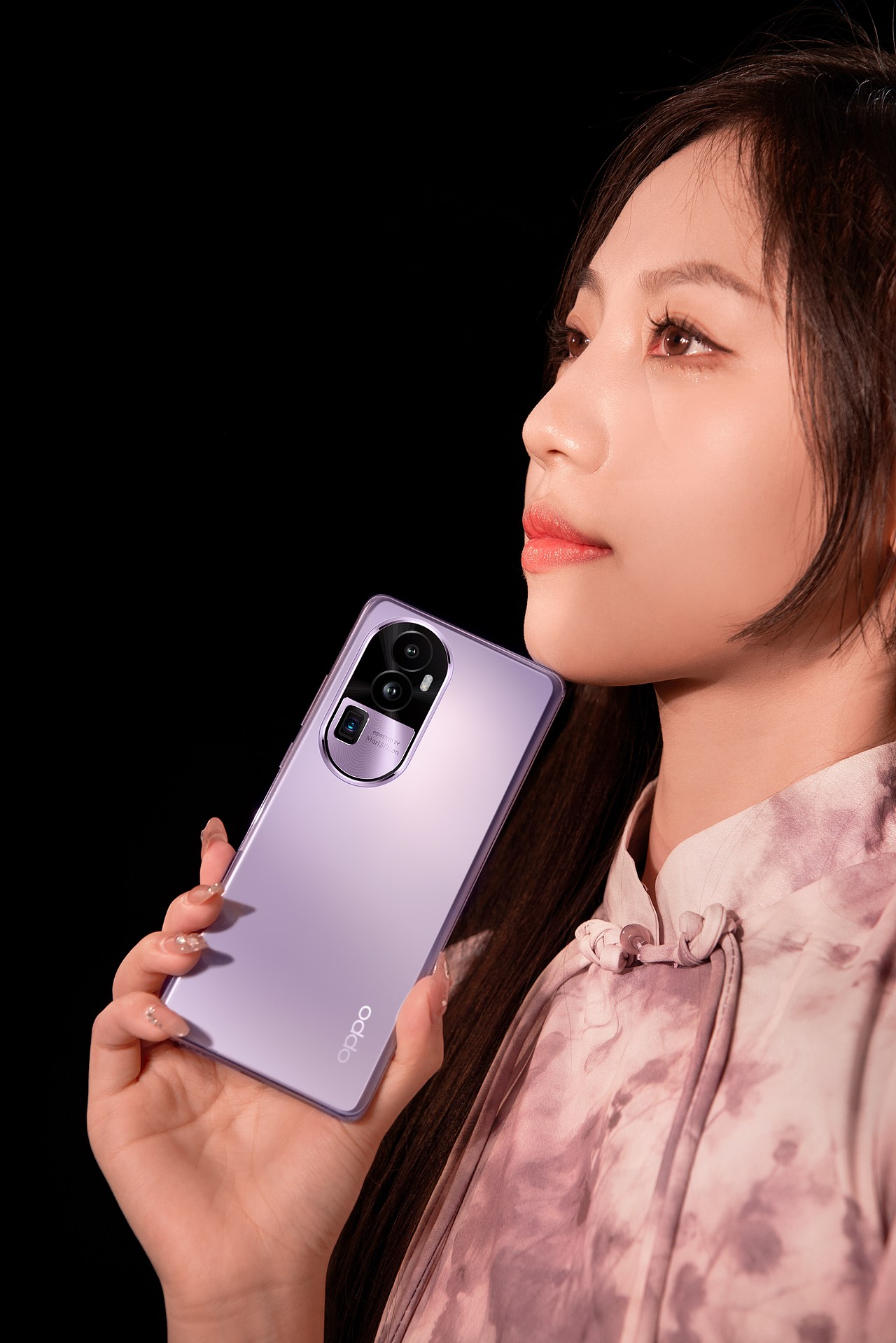 紫色的时尚和紫色的古典发生碰撞