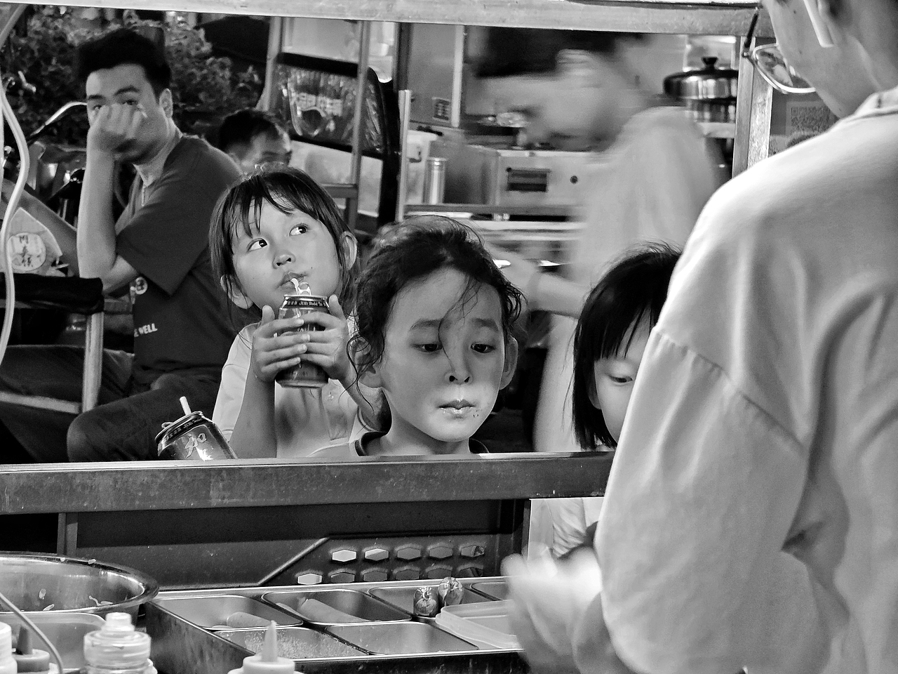 街头摄影 | 合集04（图ZMzQ3MTYwNzUy） - 人文/纪实摄影 - 站酷设计师可能是罐头原创素材 - 站酷ZCOOL