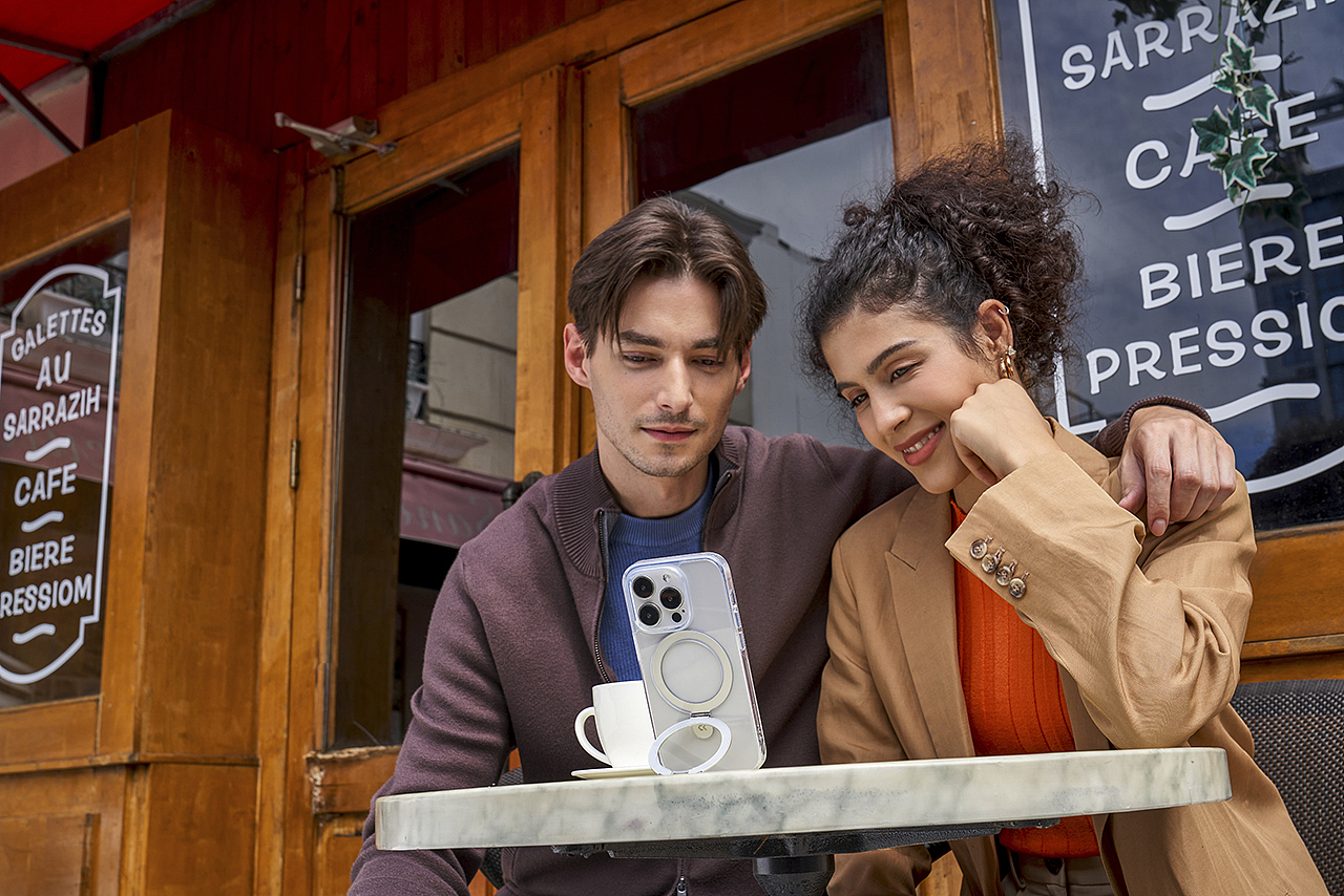 隐立手机壳 With Model（图ZMzY2Mjc3MDgw） - 产品摄影 - 站酷设计师摄影师萧十一原创素材 - 站酷ZCOOL