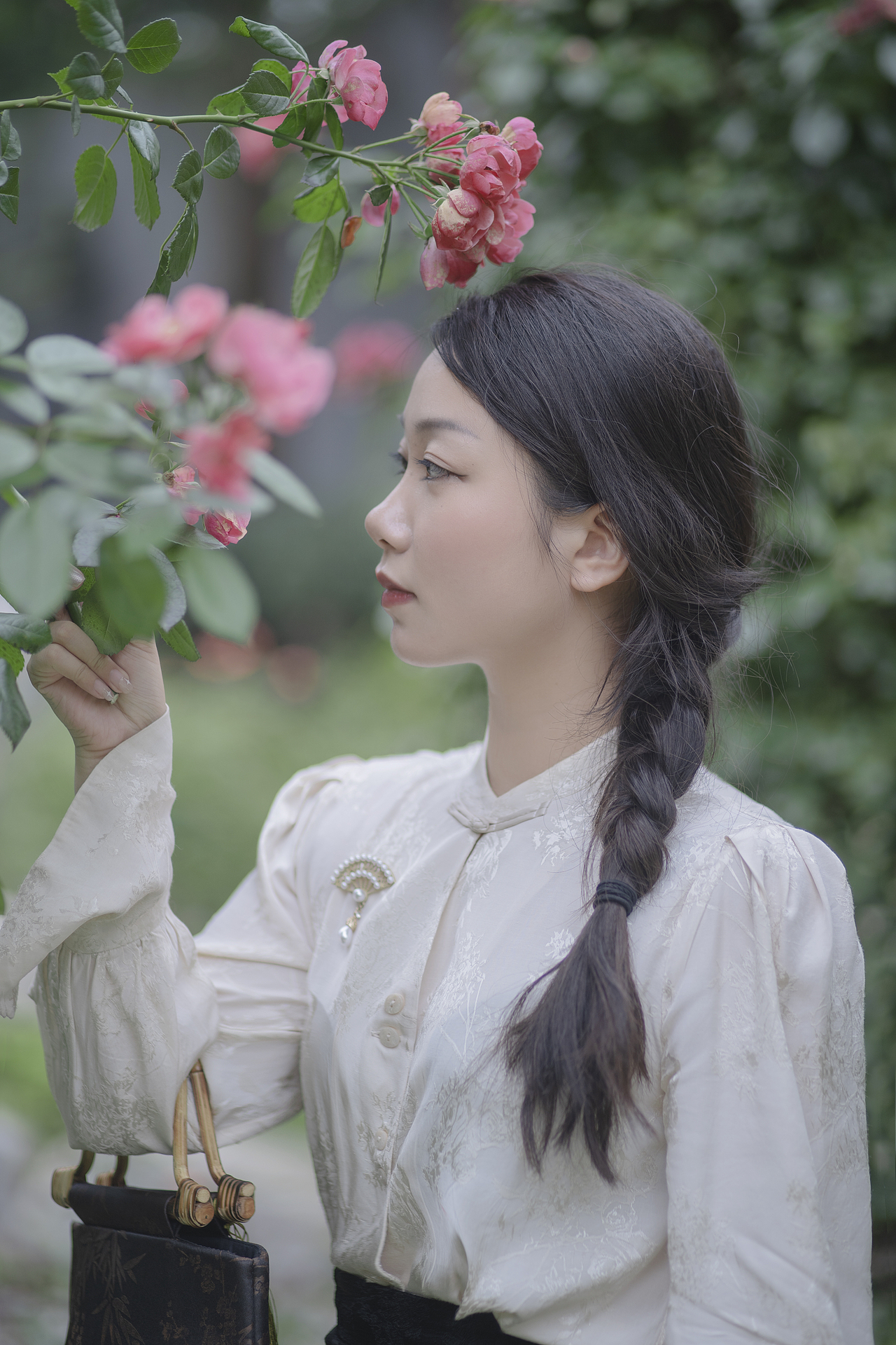 巧笑倩兮·美目盼兮