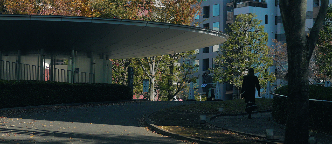 东京新国立美术馆前静帧
