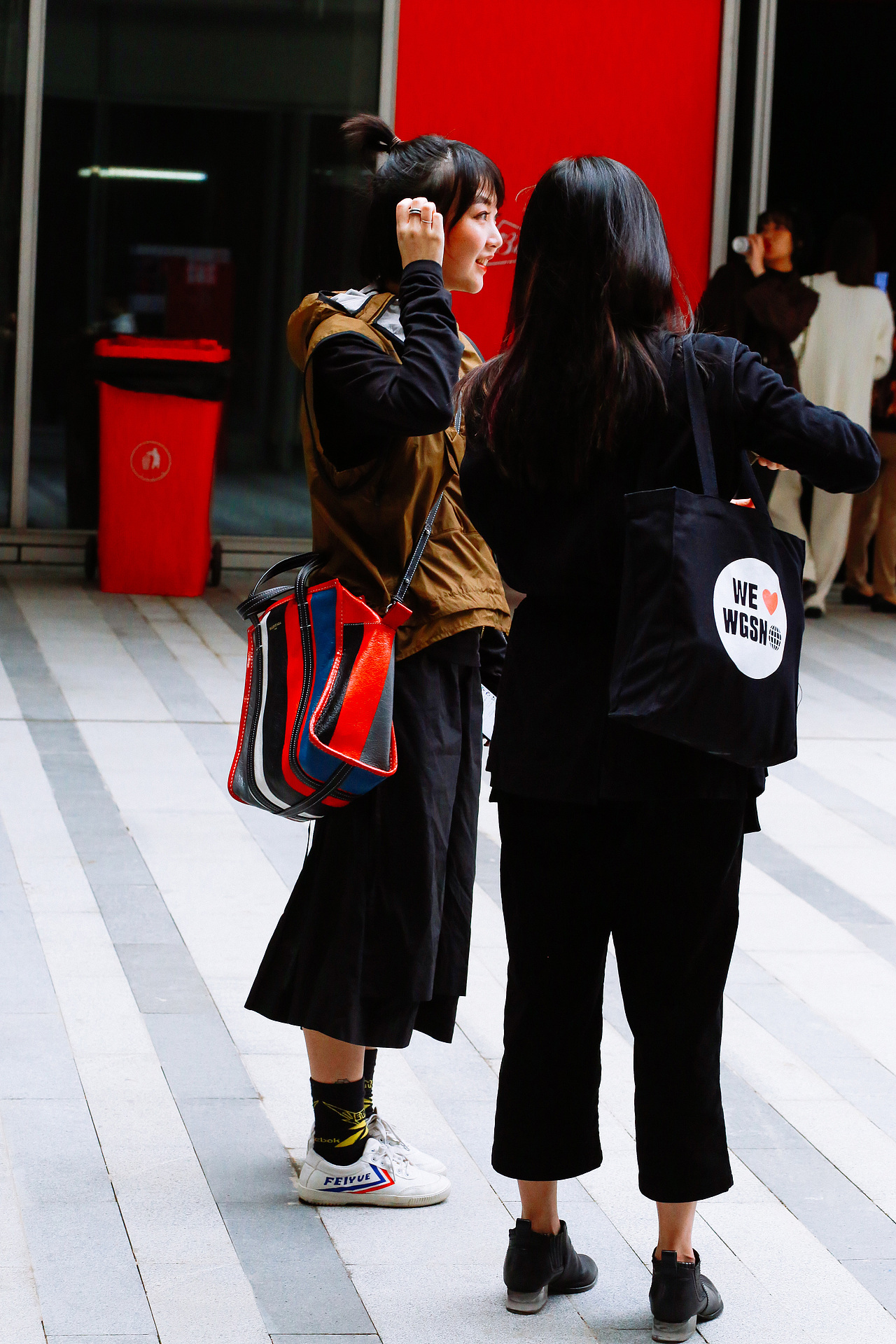 时尚街拍作品回顾(4)/上海时装周（图ZMjk5ODMwODQ4） - 时尚/艺术摄影 - 站酷设计师EasonSin原创素材 - 站酷ZCOOL