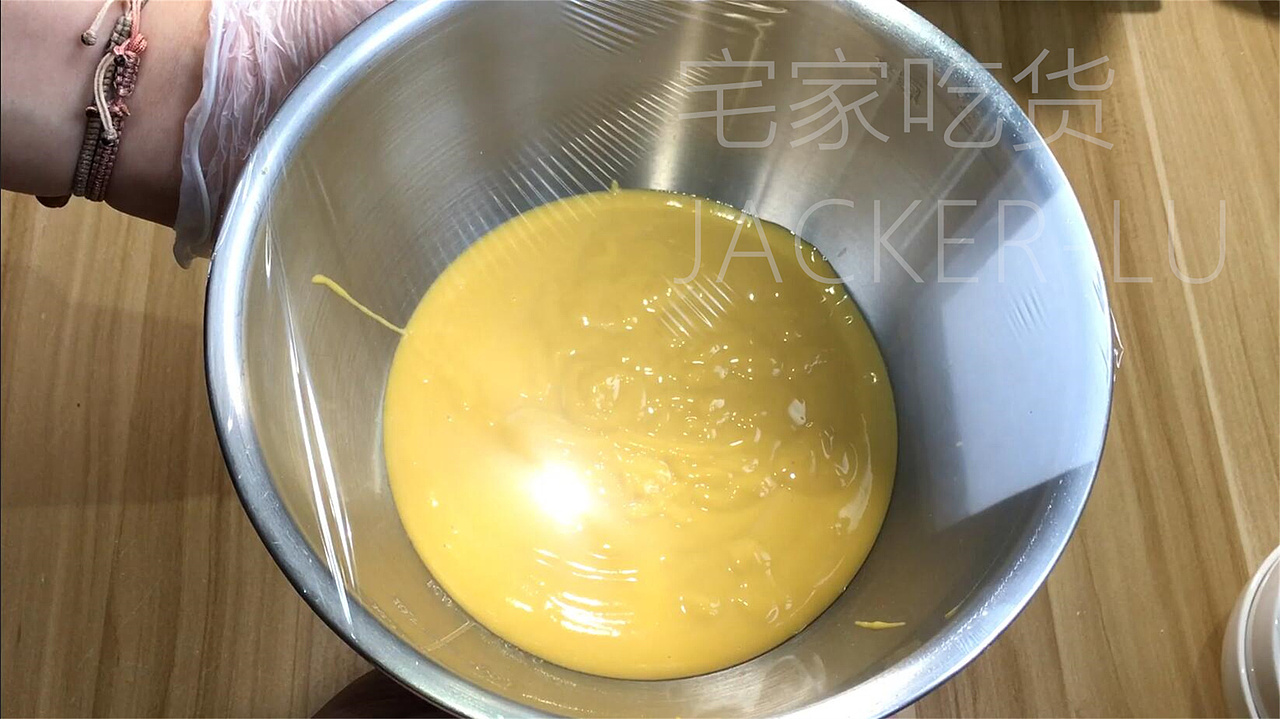 南瓜马拉糕,成品色泽金黄、香甜可口、Q弹有嚼劲。(图ZMzU2NjAyNDIw) - 美食摄影 - 站酷设计师宅家吃货JACKERLU原创素材 - 站酷ZCOOL