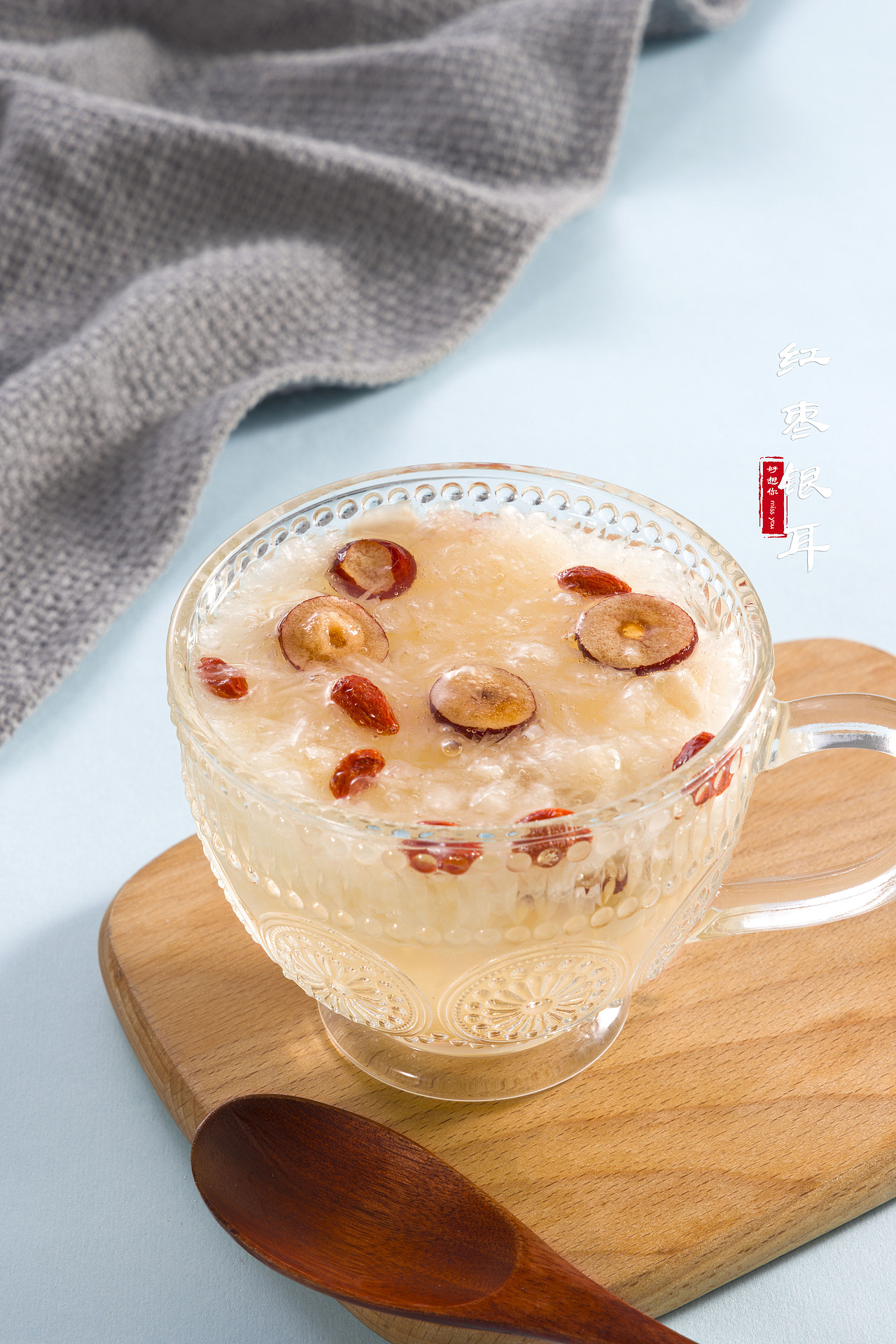 红枣银耳羹 | 滋补品拍摄（图ZMzIyMDA5Njg0） - 美食摄影 - 站酷设计师快门食刻原创素材 - 站酷ZCOOL
