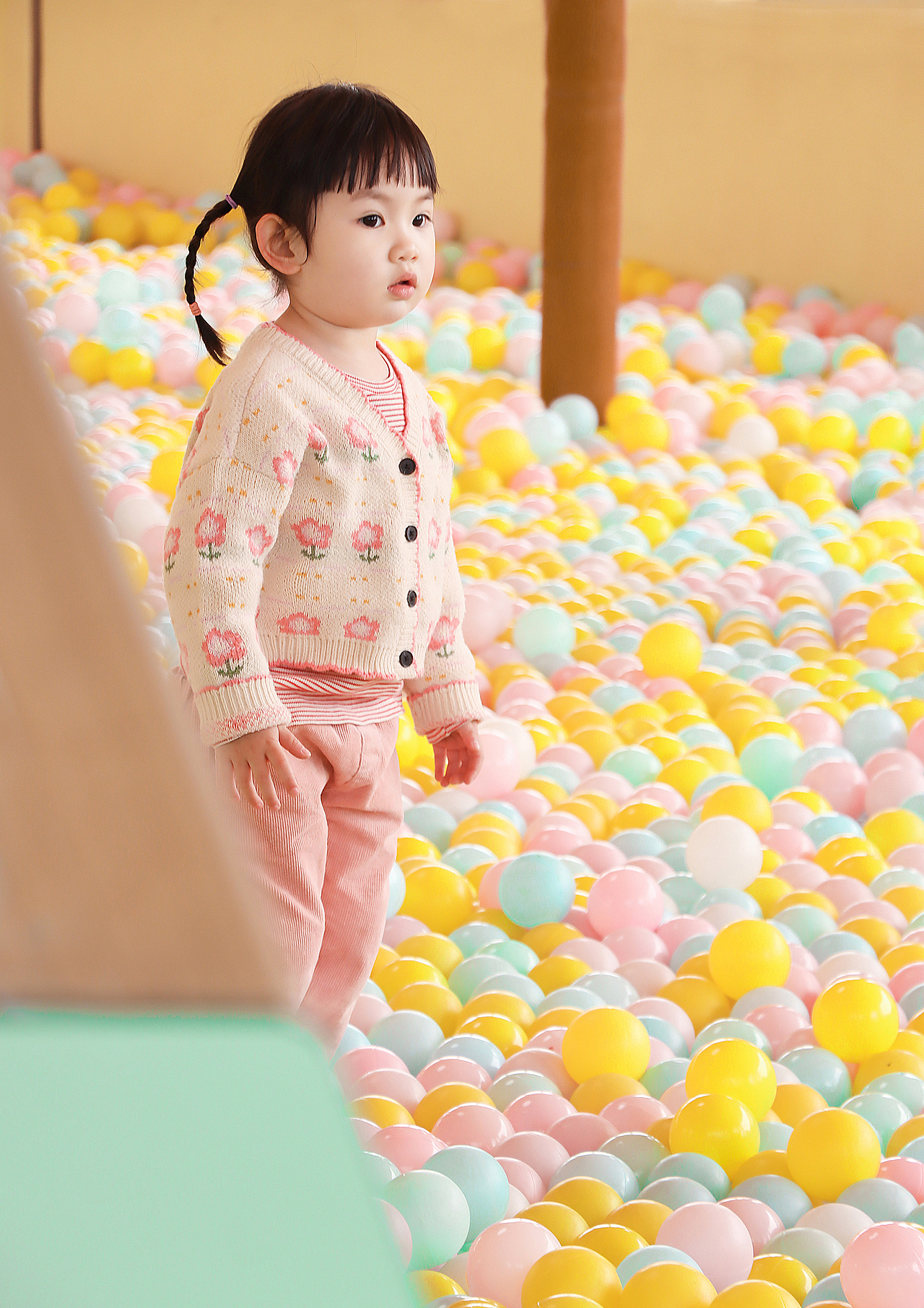 海洋球世界的小花儿