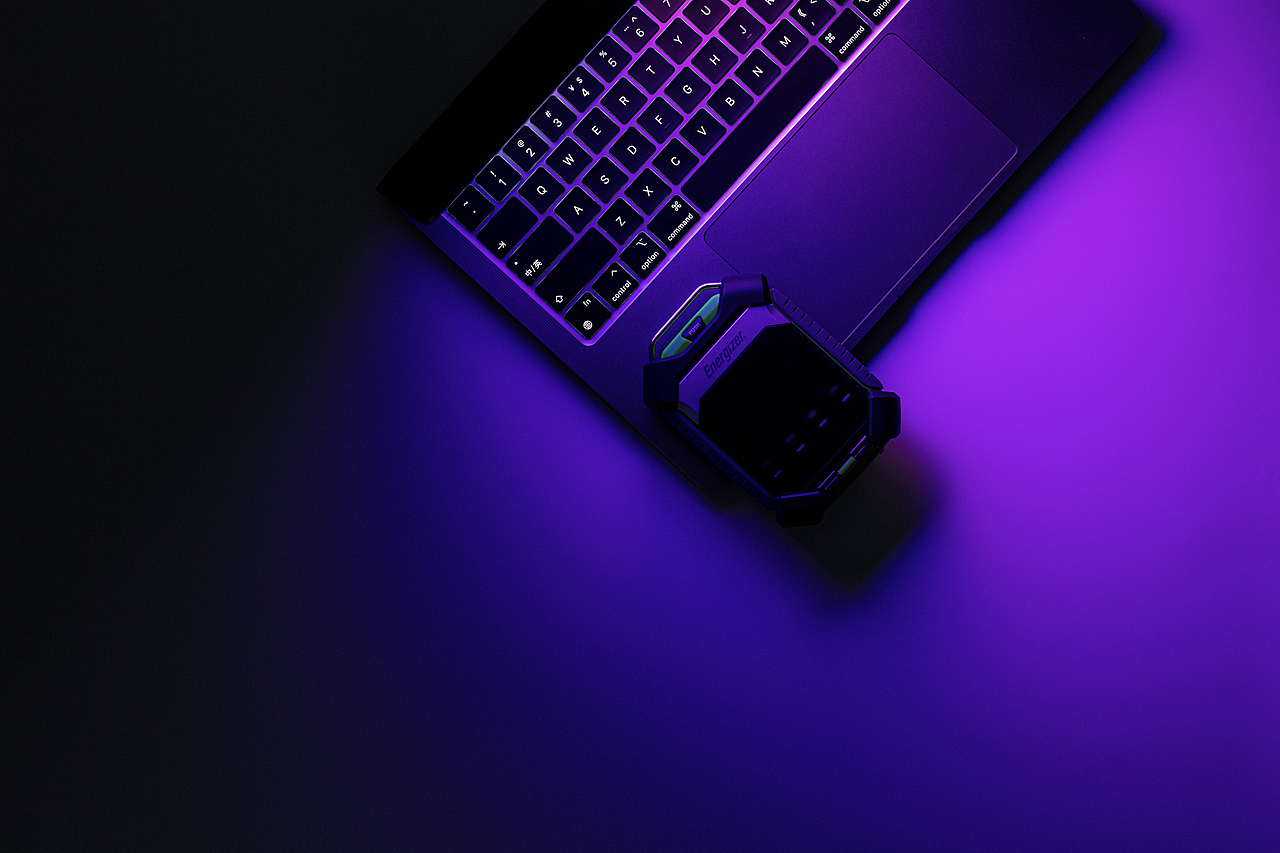 随手拍丨电池充电盒（图ZMzQwNzc5MjI4） - 产品摄影 - 站酷设计师白底图原创素材 - 站酷ZCOOL