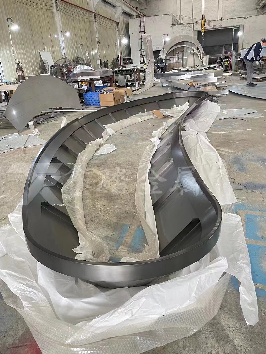 迎宾叠水水景不锈钢喷水池 现代水景不锈钢流水钵图片