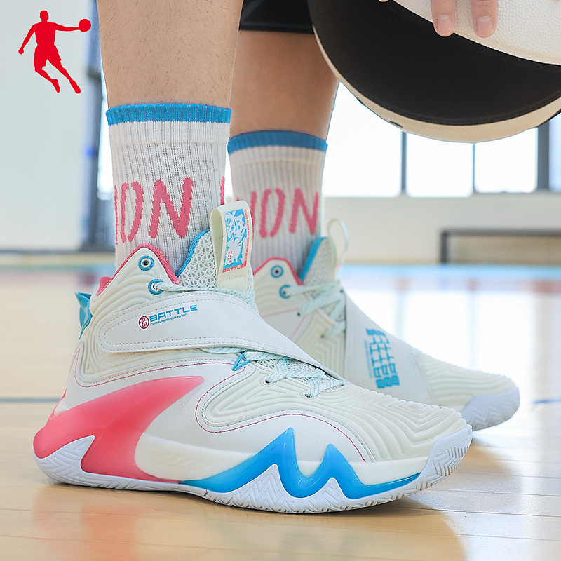 【详情】【修图】室内篮球场多色篮球鞋修图（图ZMzE2MDMxMzQw） - 电商 - 站酷设计师MISSCHENDESIGN原创素材 - 站酷ZCOOL