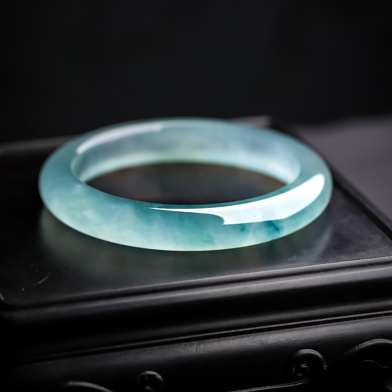 翡翠摄影——冰蓝底手镯