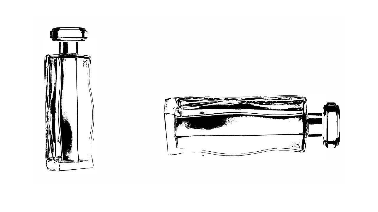 终端视觉上要呈现出独特的黄金般液体流动的气质。