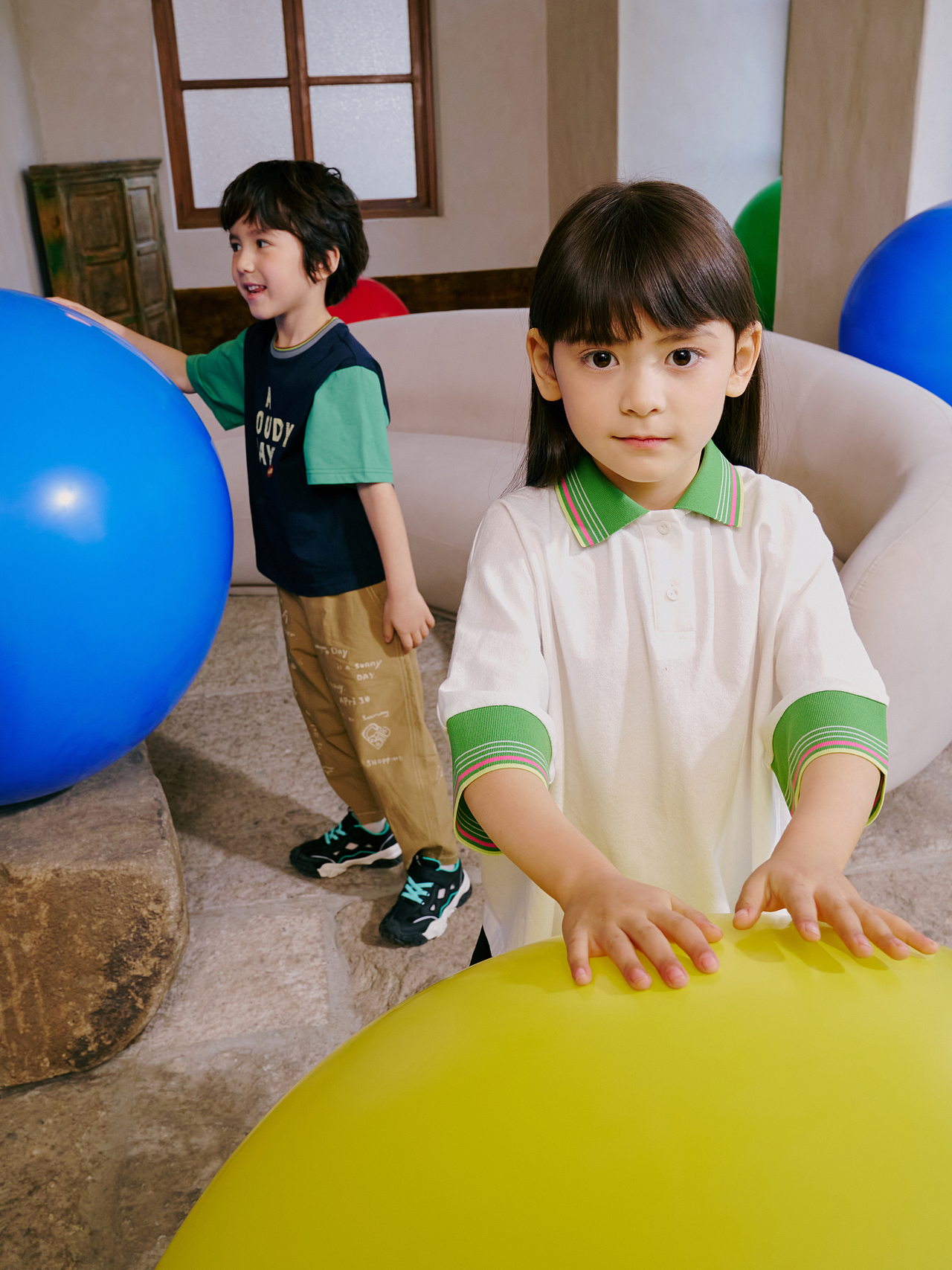 童装拍摄 holakids x m.latin 2023s/s（图ZMzUzMDU3MjAw） - 人像摄影 - 站酷设计师holakids原创素材 - 站酷ZCOOL