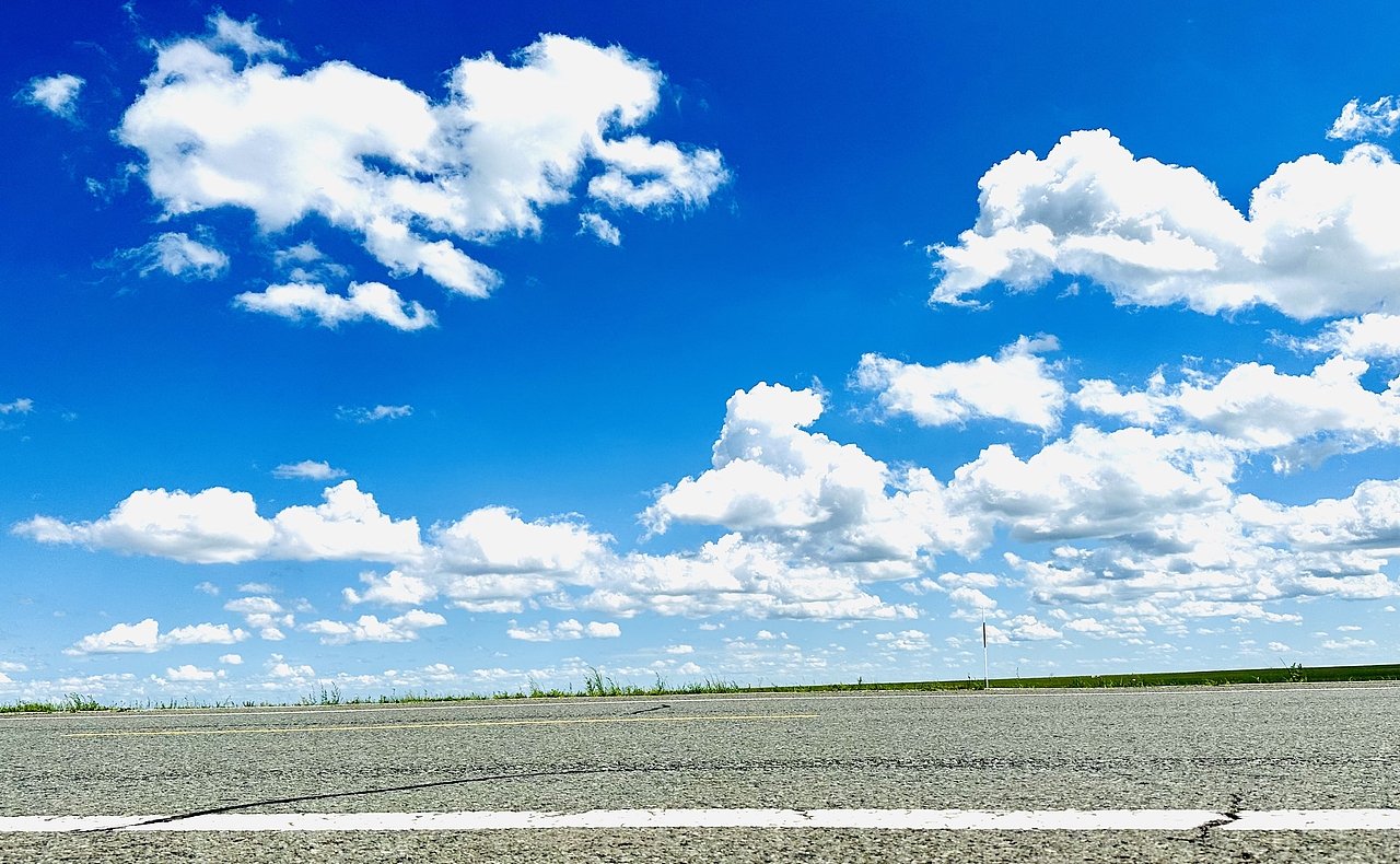 天空的顏色（圖ZMzUzMTM5OTQw） - 風(fēng)光攝影 - 站酷設(shè)計(jì)師吳小朝原創(chuàng)素材 - 站酷ZCOOL