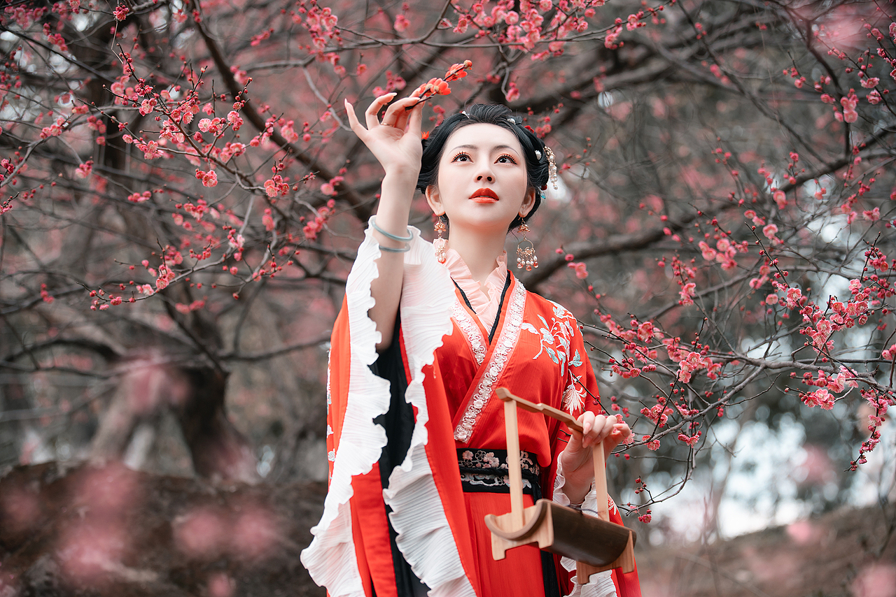 惹春风（图ZMzMxMjA4OTUy） - 人像摄影 - 站酷设计师摄影师不可说原创素材 - 站酷ZCOOL