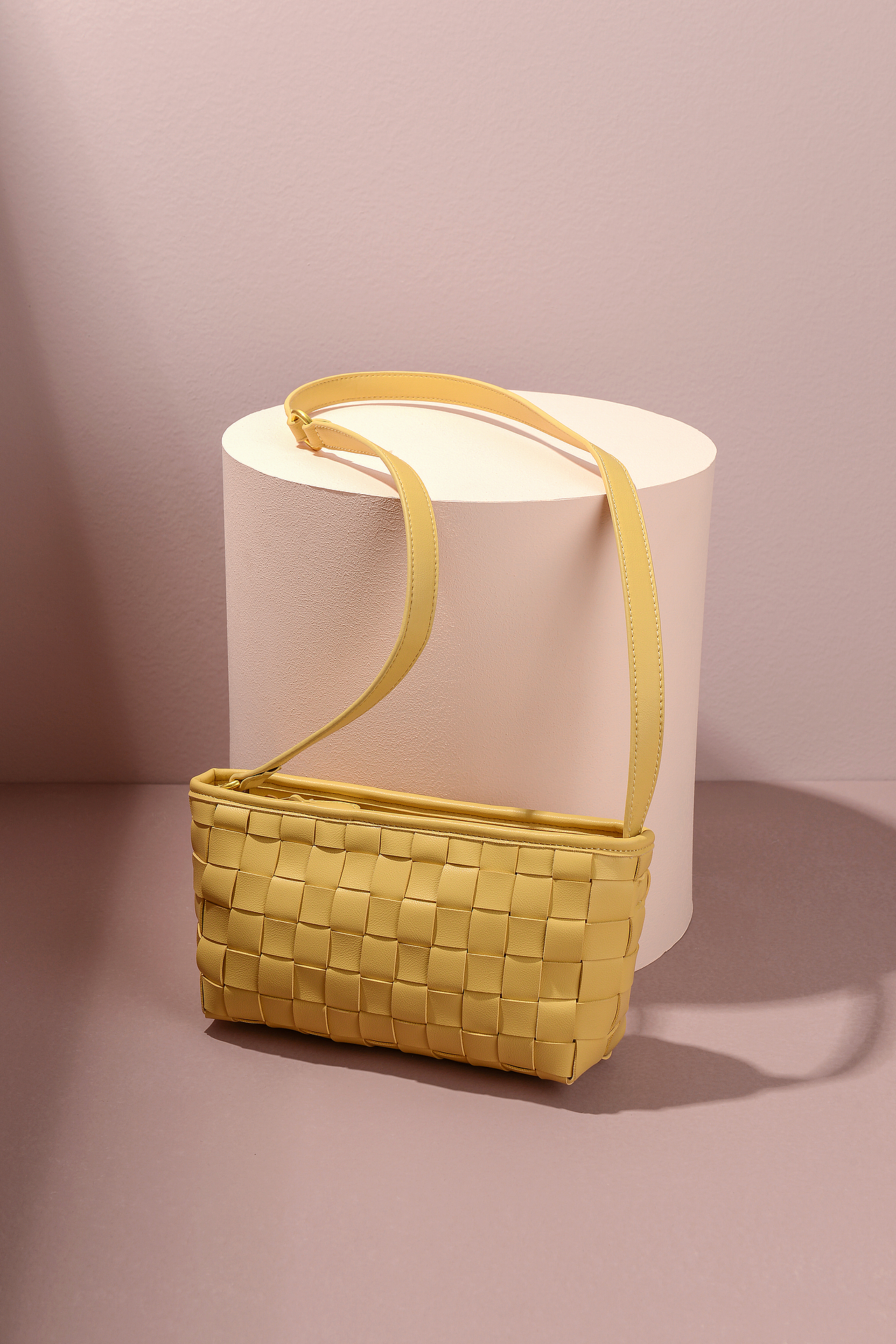 女包摄影 ｜ 创意场景 配饰摄影（图ZMzMwODQyOTU2） - 产品摄影 - 站酷设计师Titan泰原创素材 - 站酷ZCOOL