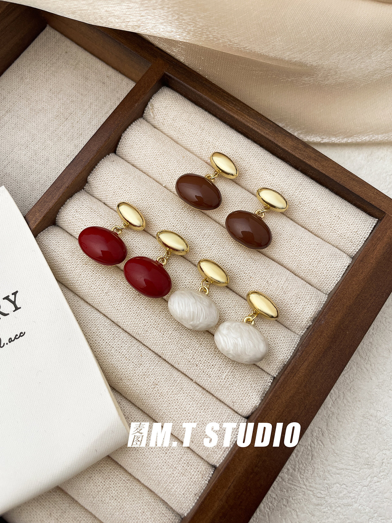 饰品拍摄 手机片饰品拍摄 网红风格耳饰静物平铺拍照