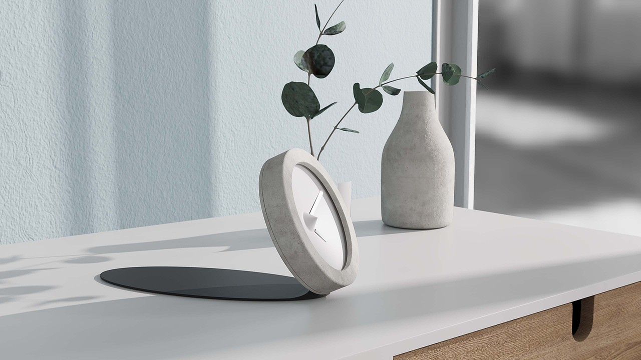 时钟表面做陶艺磨砂处理,仿佛经过漫长的时间洗练。