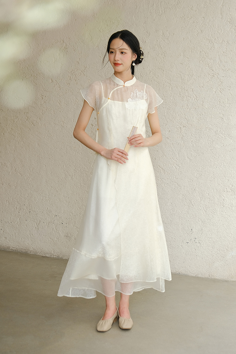 服裝拍攝|山有色 2024夏季新中式服裝拍攝（圖ZMzY5ODc4NjYw） - 人像攝影 - 站酷設(shè)計(jì)師小黑Ray_原創(chuàng)素材 - 站酷ZCOOL