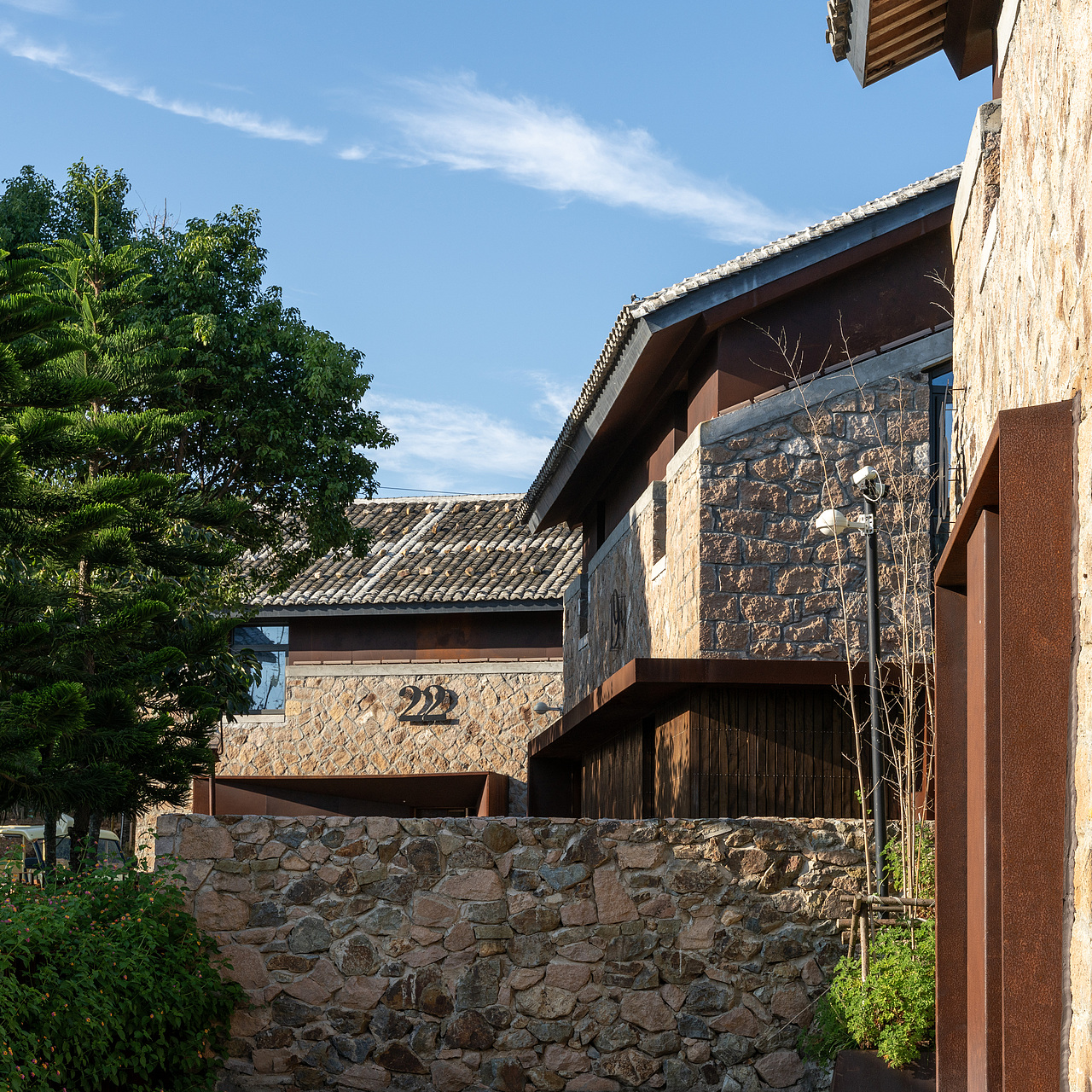 海邊的石頭酒店（圖ZMzUyMjk2Nzky） - 環(huán)境/建筑攝影 - 站酷設(shè)計(jì)師驚風(fēng)wjf原創(chuàng)素材 - 站酷ZCOOL