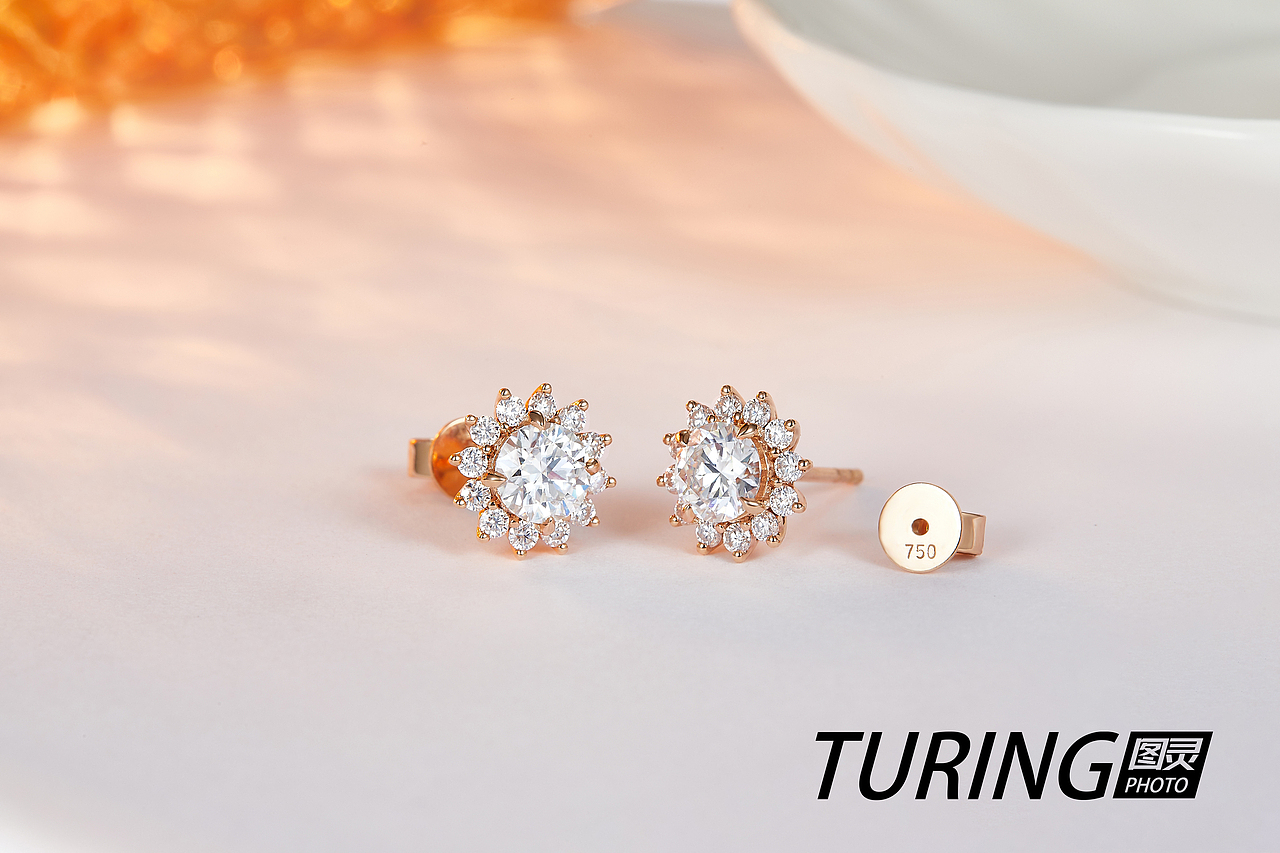 夕阳红琉璃瓶场景（图ZMzU3Nzk4Nzg0） - 产品摄影 - 站酷设计师图灵珠宝摄影原创素材 - 站酷ZCOOL