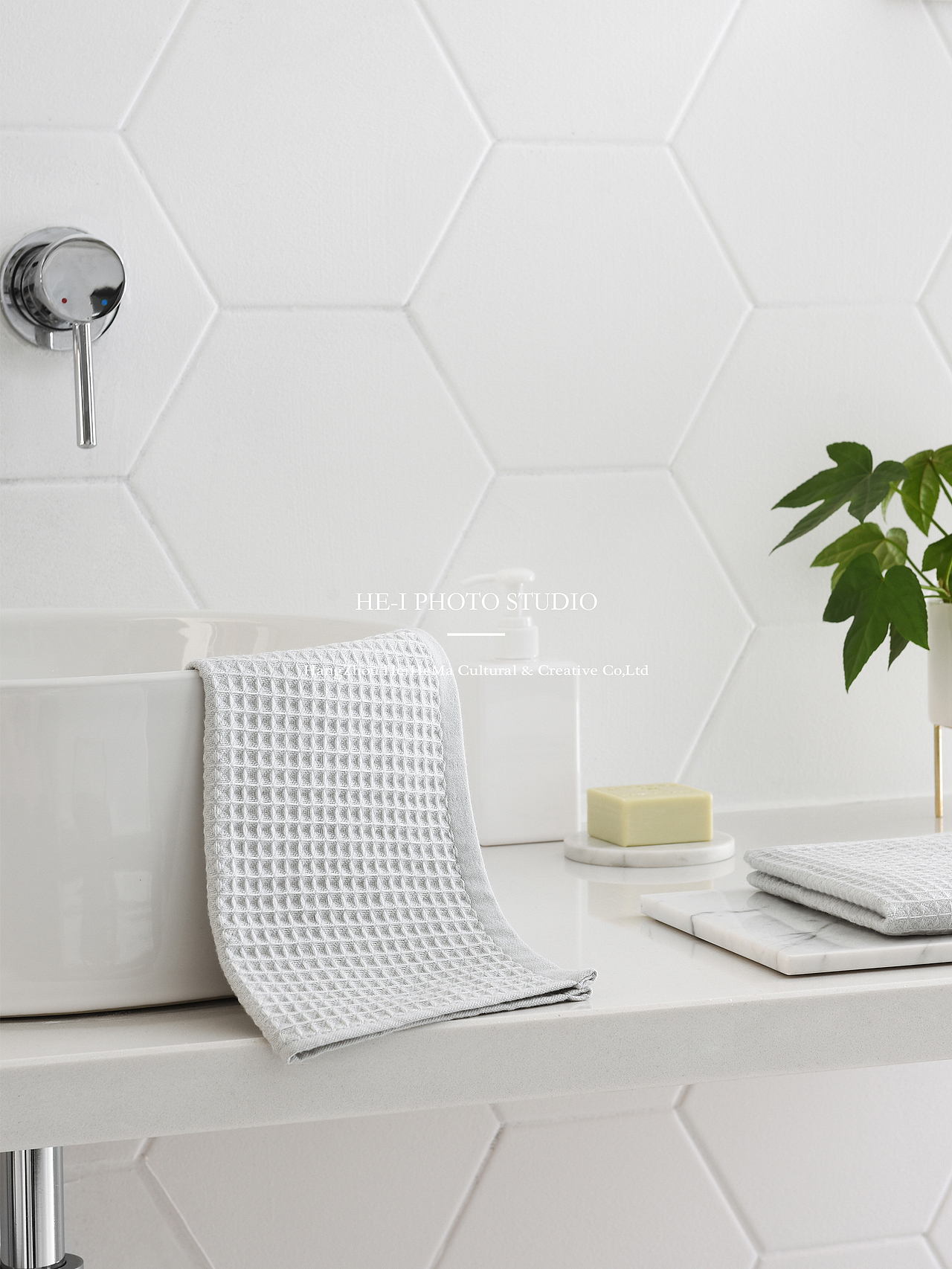 杭州产品摄影「柔软亲肤 华夫格毛巾 浴巾拍摄」黑和马（图ZMjk5MjU1OTk2） - 产品摄影 - 站酷设计师黑和马摄影原创素材 - 站酷ZCOOL