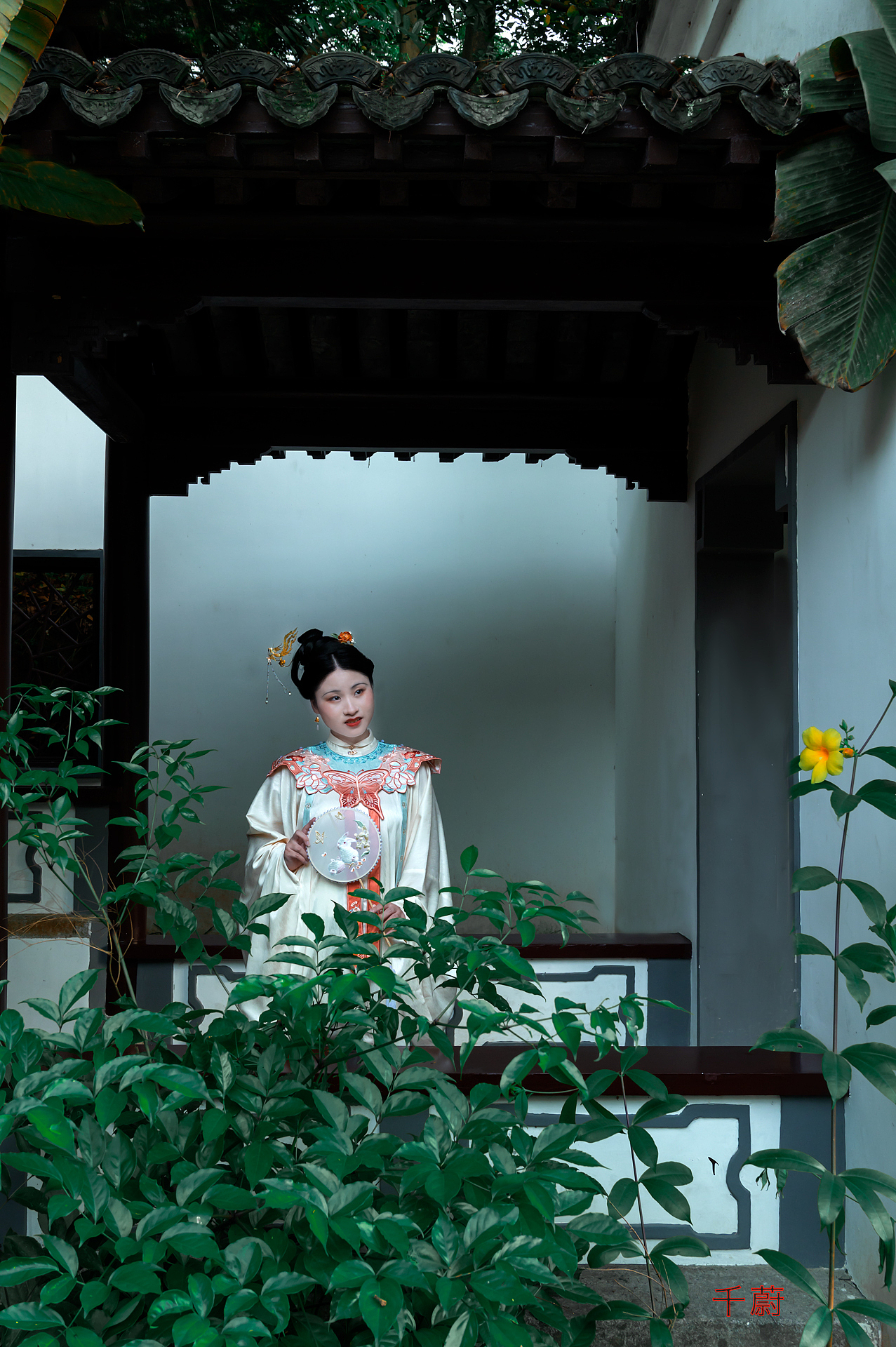 明代 温婉仕女图