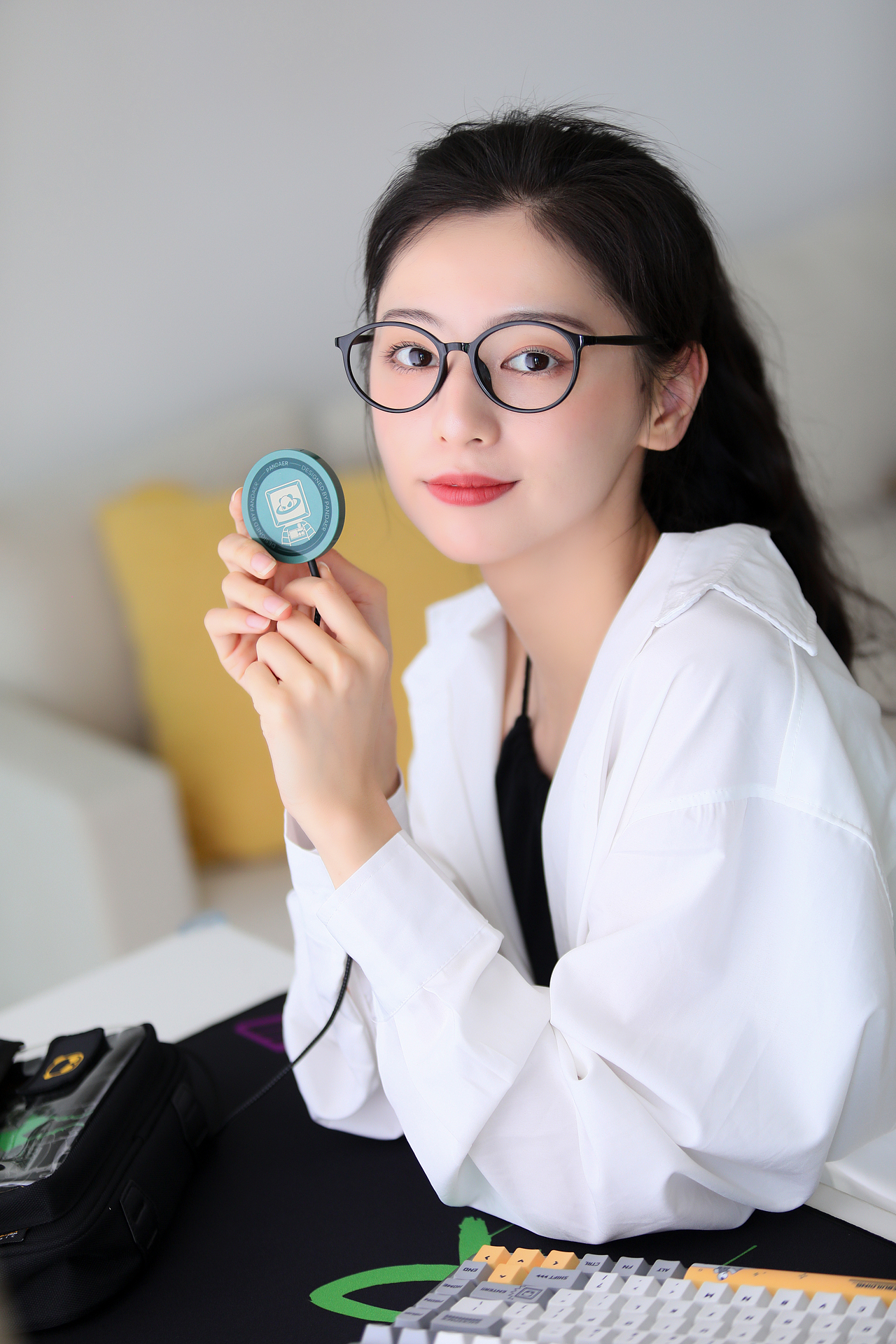 魅族妙磁充电器人物美图