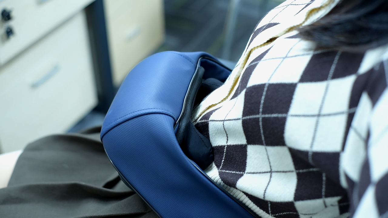 米狗/MKG37 肩颈揉捏按摩披肩（图ZMzQwODYyOTM2） - 电子产品 - 站酷设计师假装大佬的门外汉原创素材 - 站酷ZCOOL