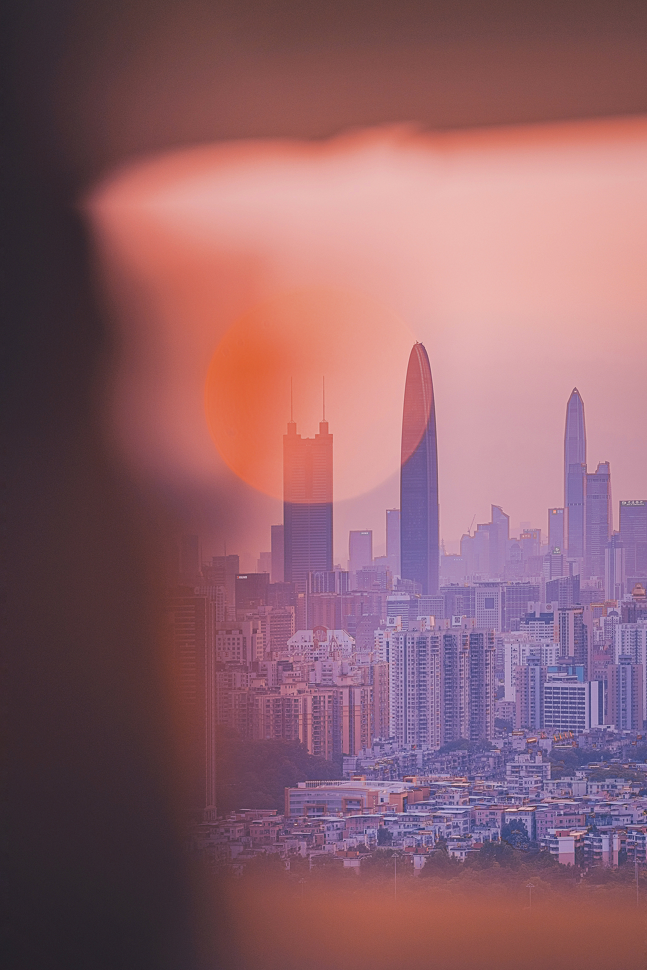 如果有两个太阳,一个代表光明, 一个代表希望