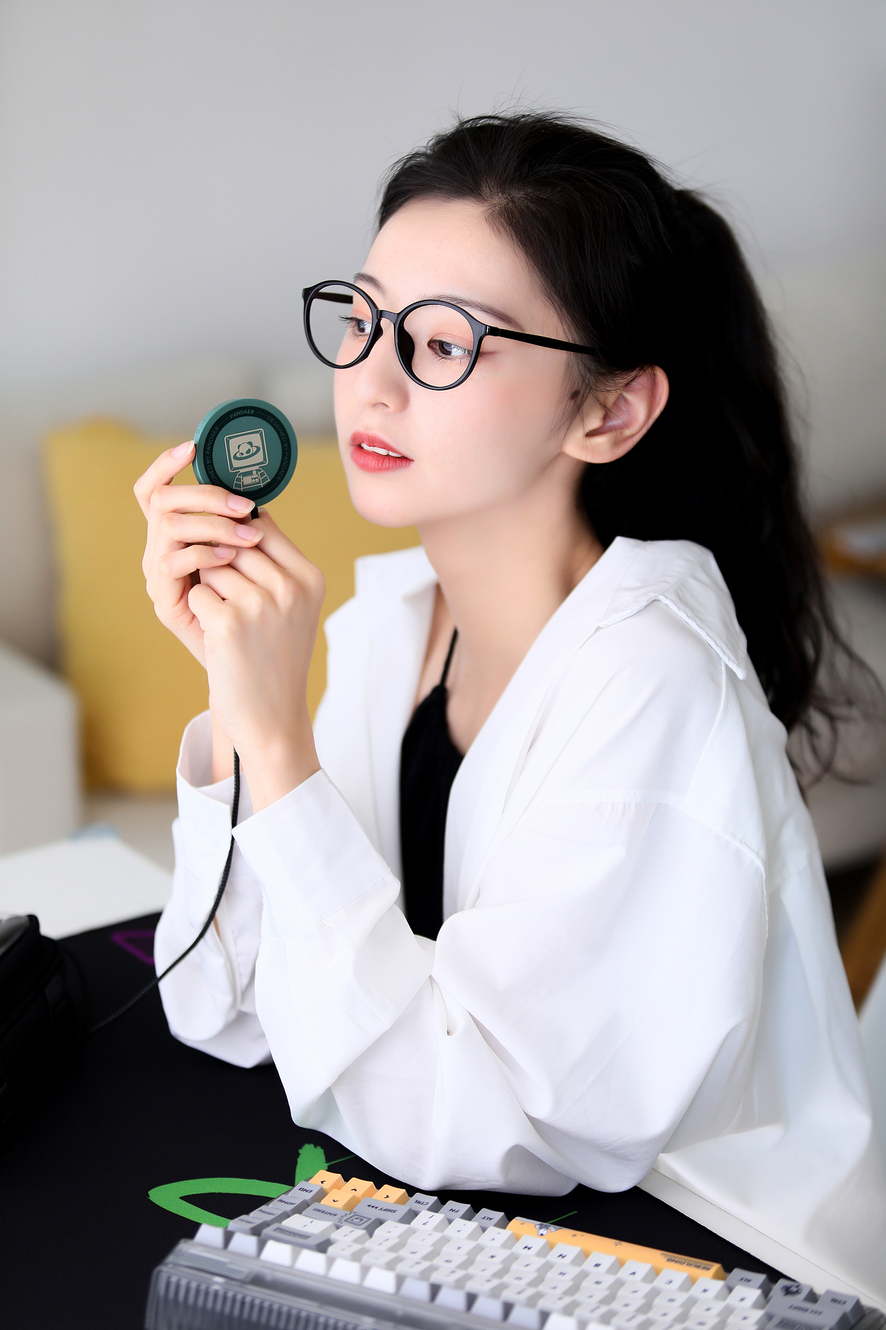 魅族妙磁充电器人物美图