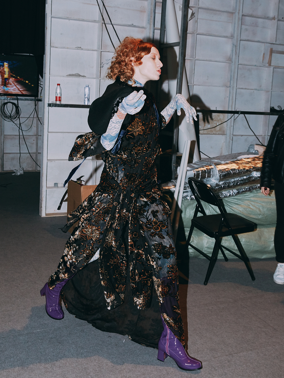 WANCAOYI菀草壹 秀场后台花絮（图ZMzA3MDAyODQ0） - 产品摄影 - 站酷设计师摄影师UnaWong原创素材 - 站酷ZCOOL