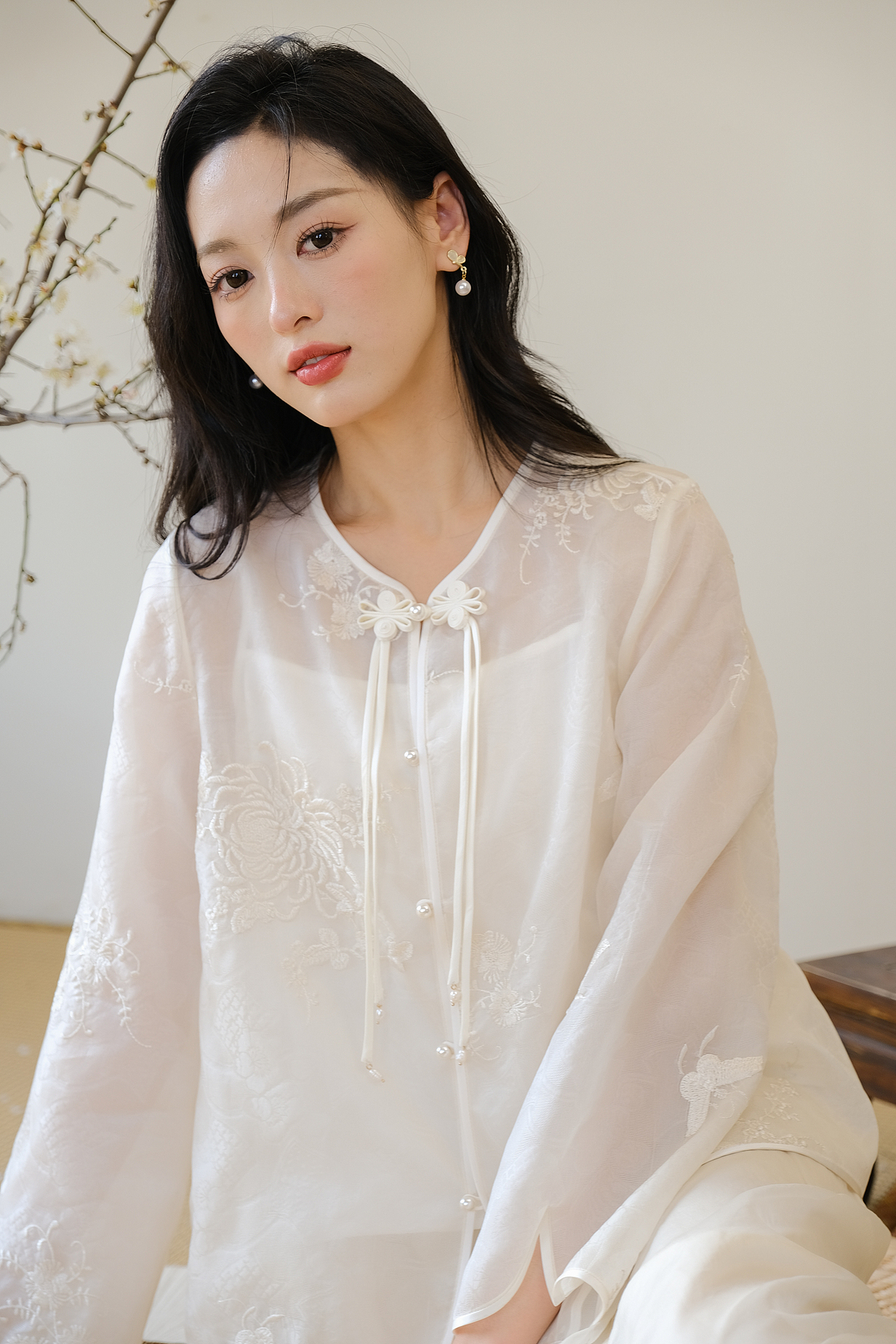 服装拍摄|山有色 2024春夏新中式服装拍摄（图ZMzYyMjc4ODY0） - 人像摄影 - 站酷设计师小黑Ray_原创素材 - 站酷ZCOOL