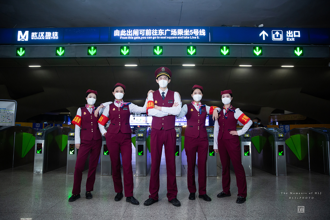 武汉地铁-工作实拍（图ZMzIyNjE3MzU2） - 人像摄影 - 站酷设计师欢乐纪原创素材 - 站酷ZCOOL