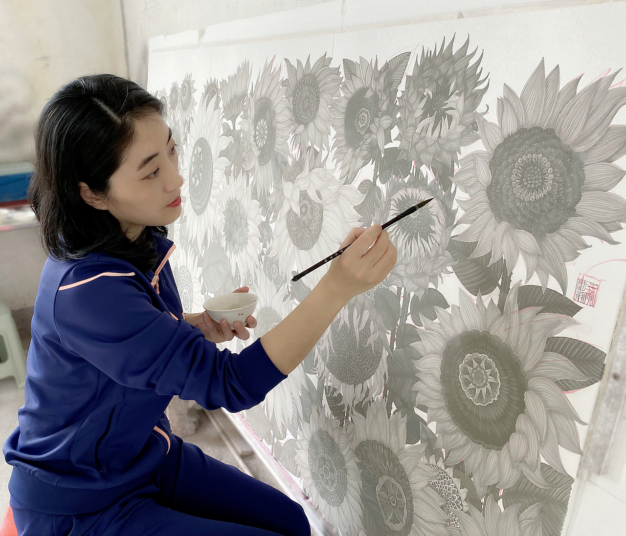 《皖南民居》系列青花瓷瓶获江西省首届研究生“红色江西.绿色鄱湖”美作展优秀奖;
《印象宏村》系列青花瓷瓶获第二届安徽省陶瓷艺术展银奖;<br>《皖南民居》系列青花瓷瓶获中国景德镇国际陶瓷博览会艺术陶瓷博览奖三等奖;<br>《皖南民居》系列青花箭筒获黑龙江省第二届“百花杯”工艺美术精品展金奖;<br>《印象宏村》系列青花瓷瓶获“神龙杯”山东省工艺美术精品奖金奖;<br>《印象宏村》系列青花瓷瓶获第三届研究生学术文化节作品展陶瓷绘画类一等奖;