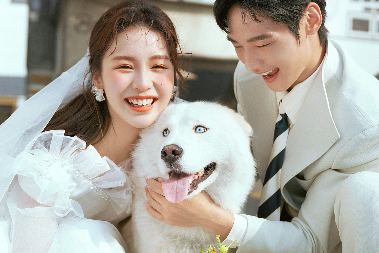 太好看了~一组甜甜的街拍婚纱照（图ZMzM5MDcyMjIw） - 人像摄影 - 站酷设计师随艺ART原创素材 - 站酷ZCOOL