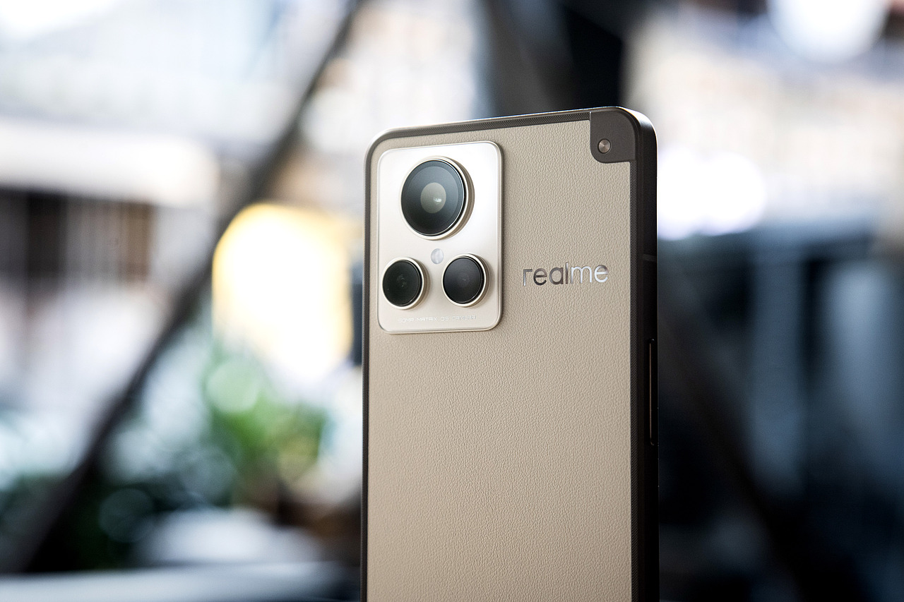 realme真我gt2大师探索版 ——「硬箱·旷野」