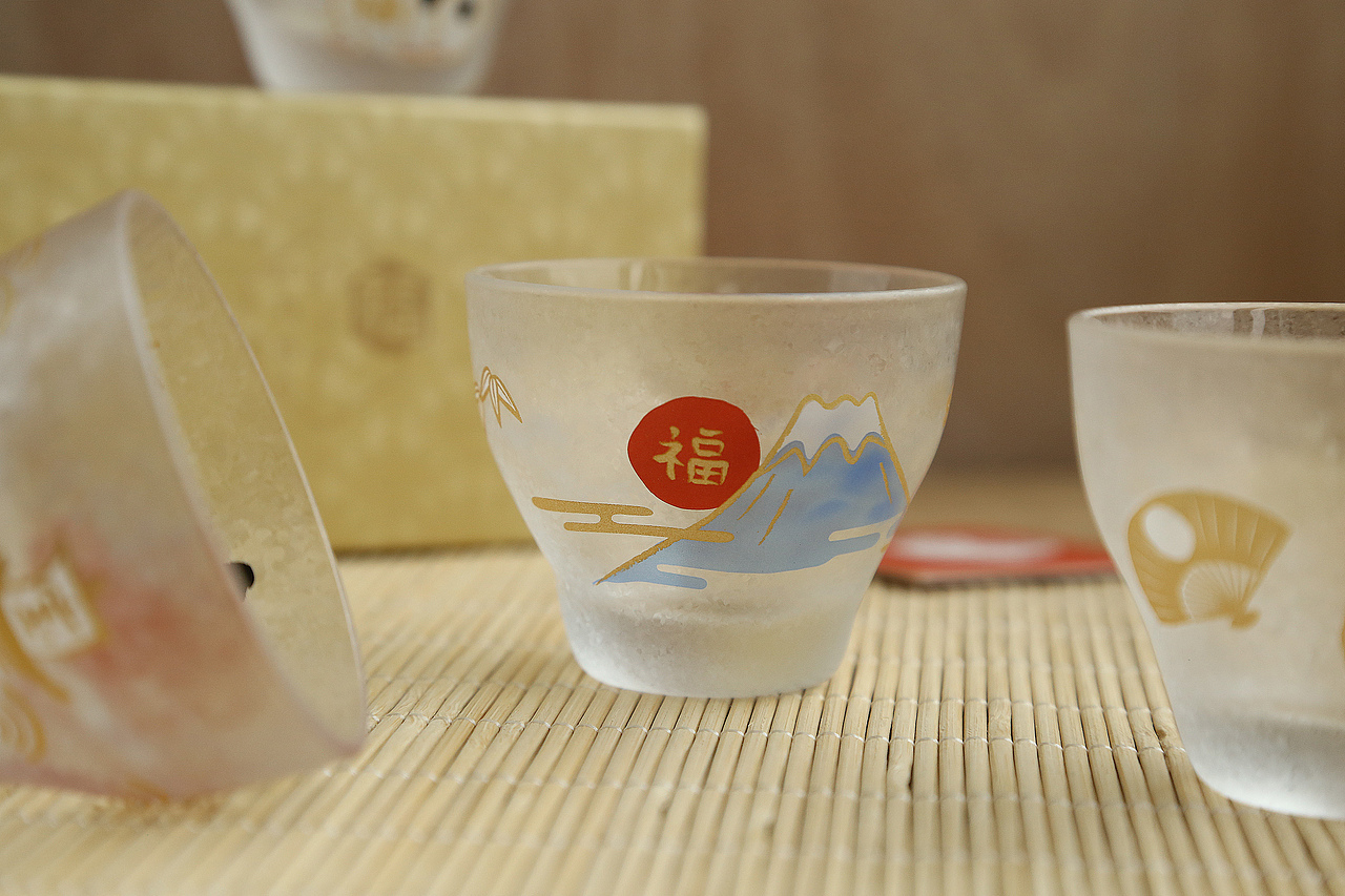 雪花纹吉祥物对杯手工玻璃杯