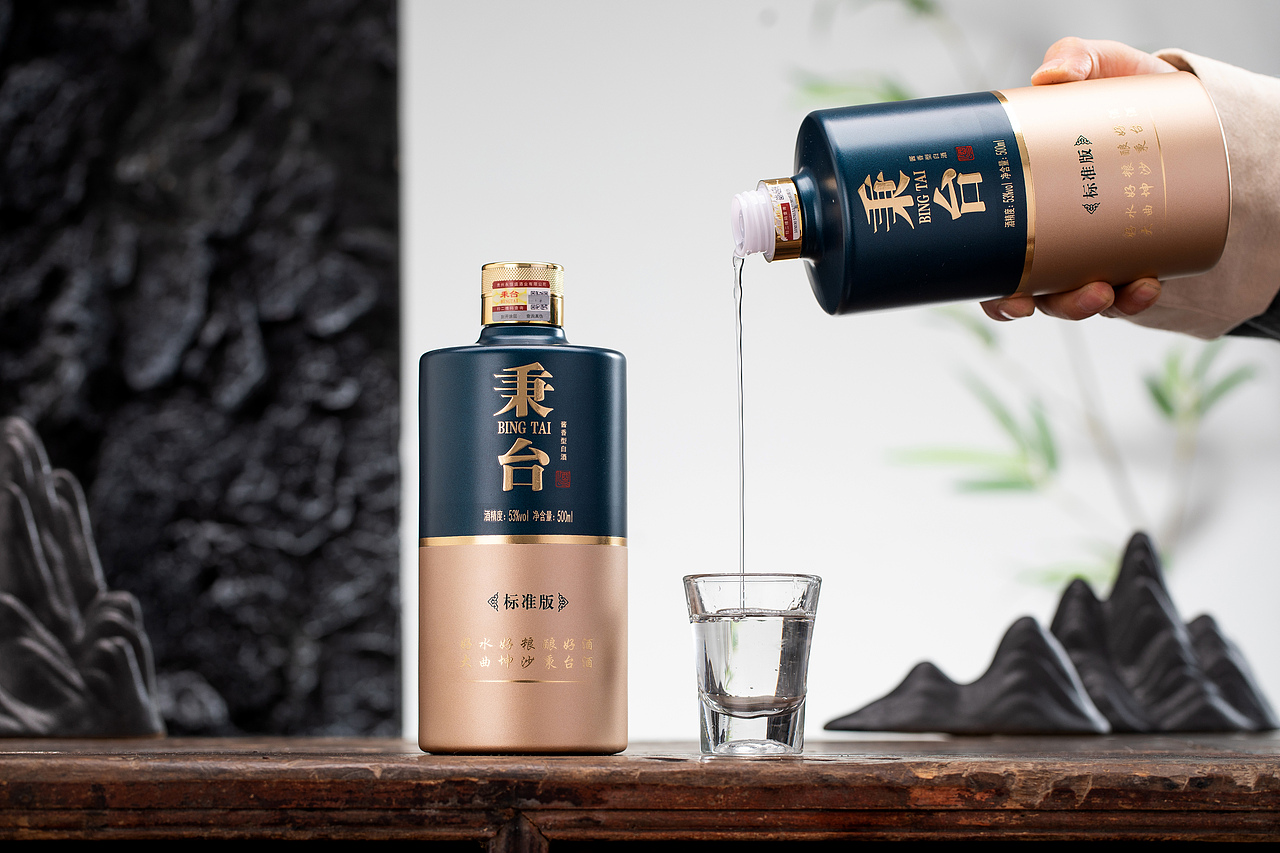 白酒拍摄（图ZMzMwMjEwNTY0） - 产品摄影 - 站酷设计师呆猫摄影原创素材 - 站酷ZCOOL