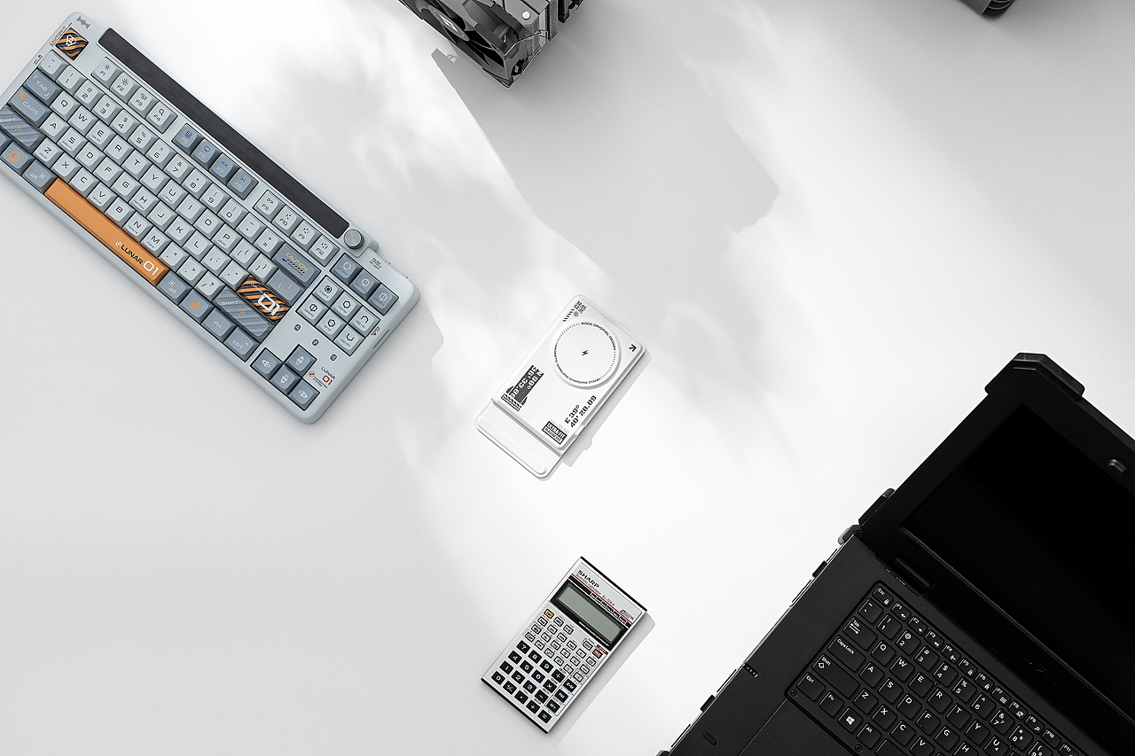 随手拍丨ROCK MagSafe 桌面无线充