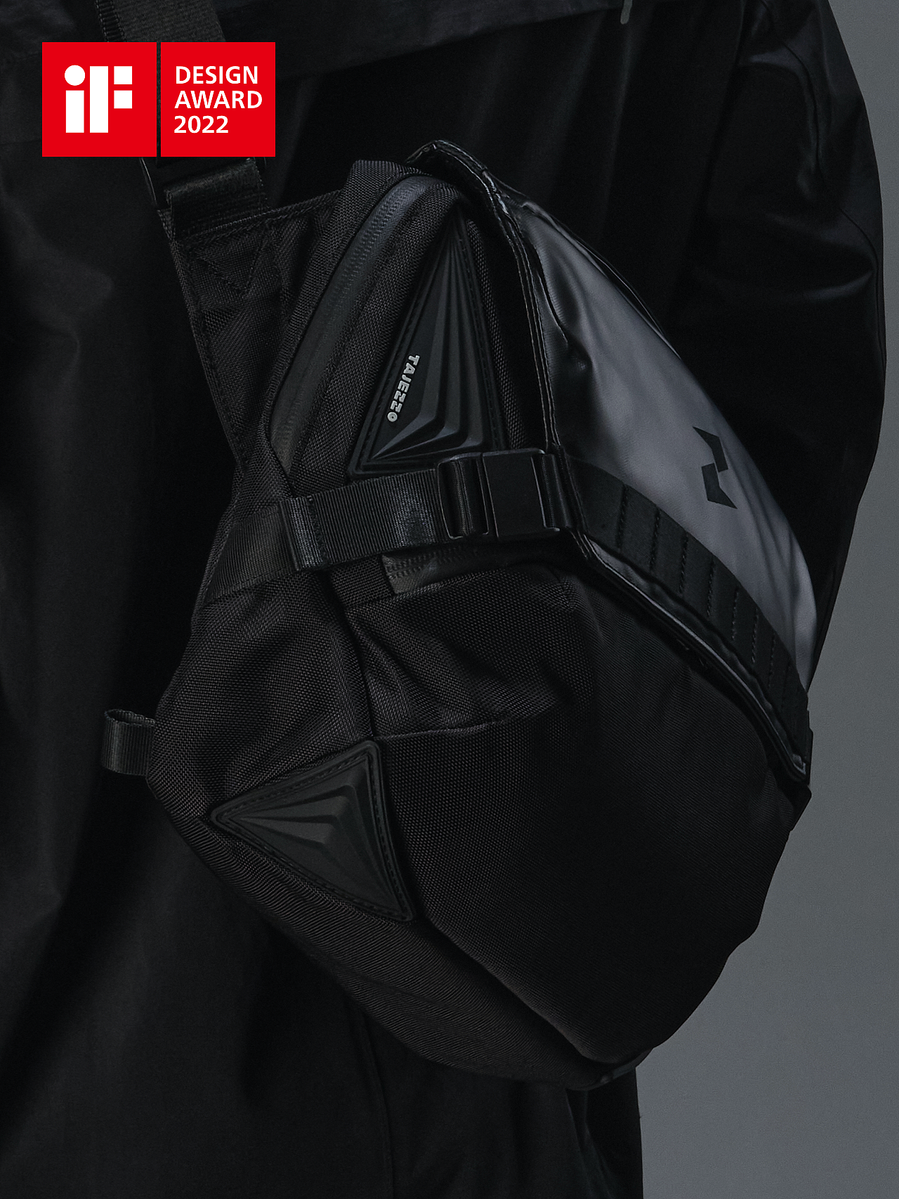 机能风斜挎包设计