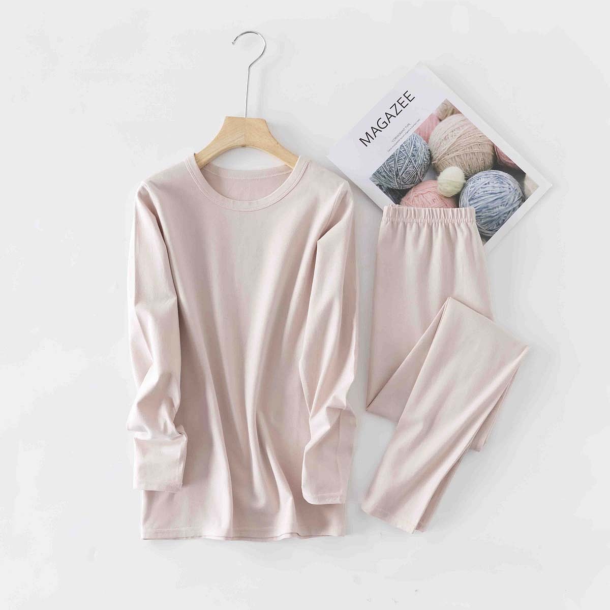 家居服简约拍摄平铺创意造型摆拍